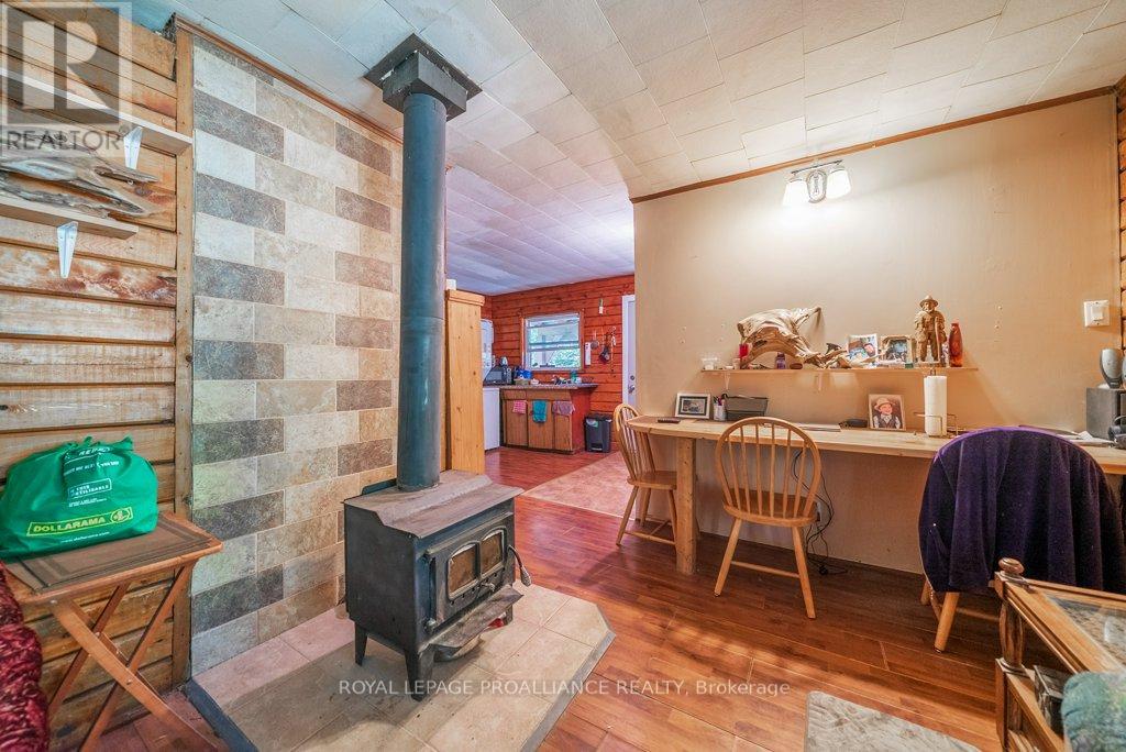 525 Skootamatta Lake Road, Frontenac (Frontenac North), Ontario  K0H 1K0 - Photo 22 - X12453940