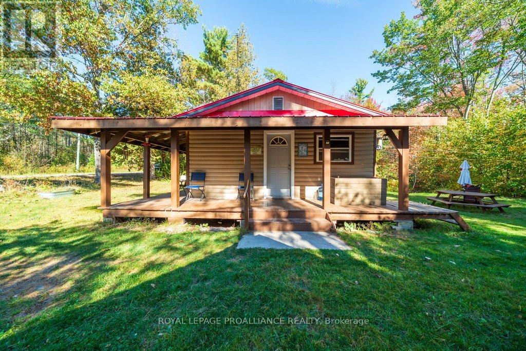 525 Skootamatta Lake Road, Frontenac (Frontenac North), Ontario  K0H 1K0 - Photo 7 - X12453940