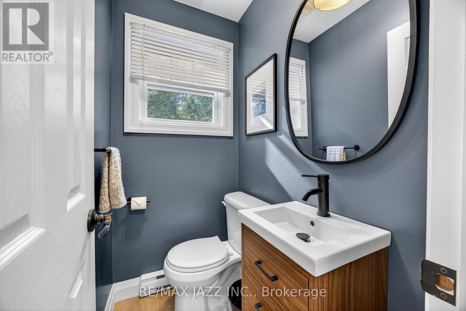 170 Raglan Street, Grey Highlands, Ontario  N0C 1E0 - Photo 13 - X12454066