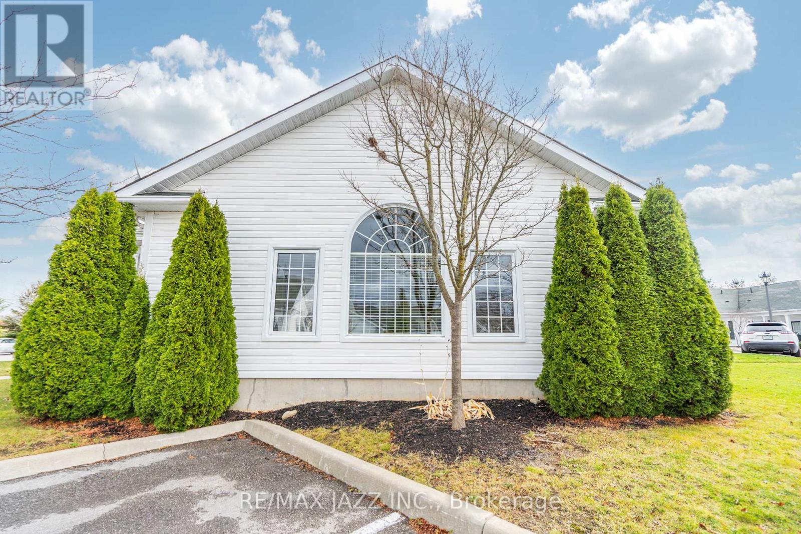 603 - 325 Densmore Road, Cobourg, Ontario  K9A 0E4 - Photo 3 - X12454079