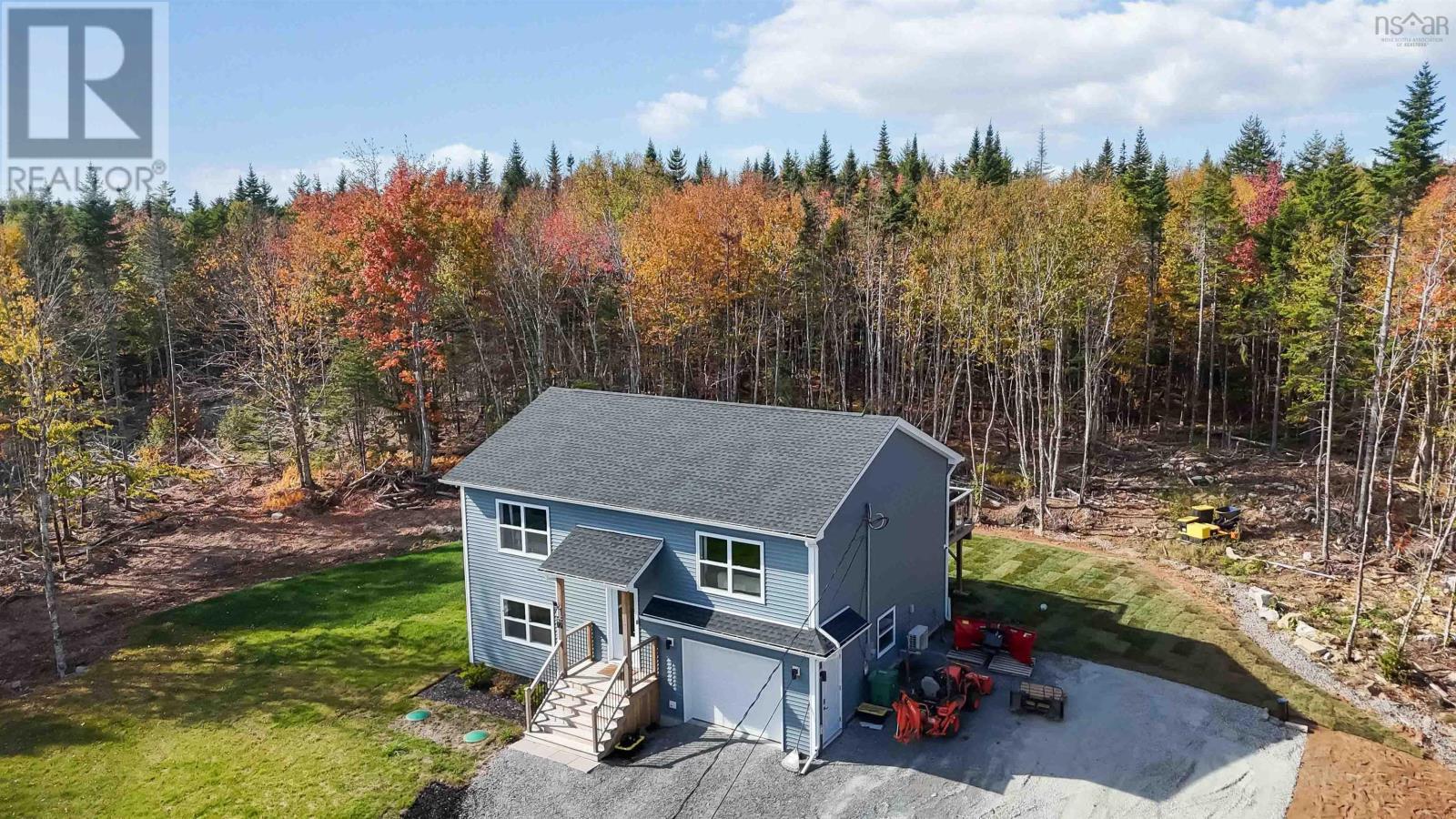 352 East Uniacke Road, East Uniacke, Nova Scotia  B0N 1Z0 - Photo 3 - 202525504