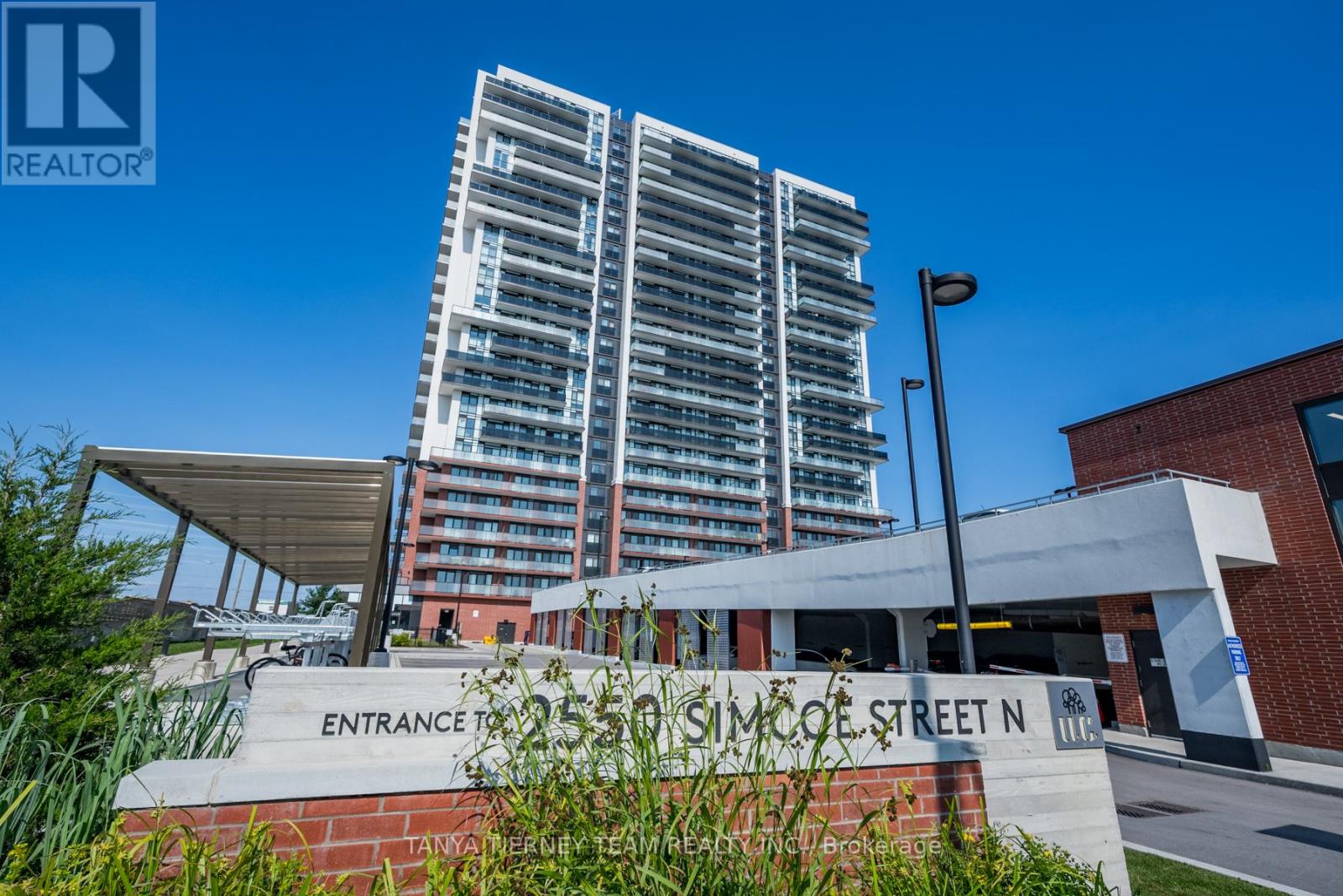 1812 - 2550 Simcoe Street N, Oshawa, Ontario  L1L 0R5 - Photo 1 - E12453889