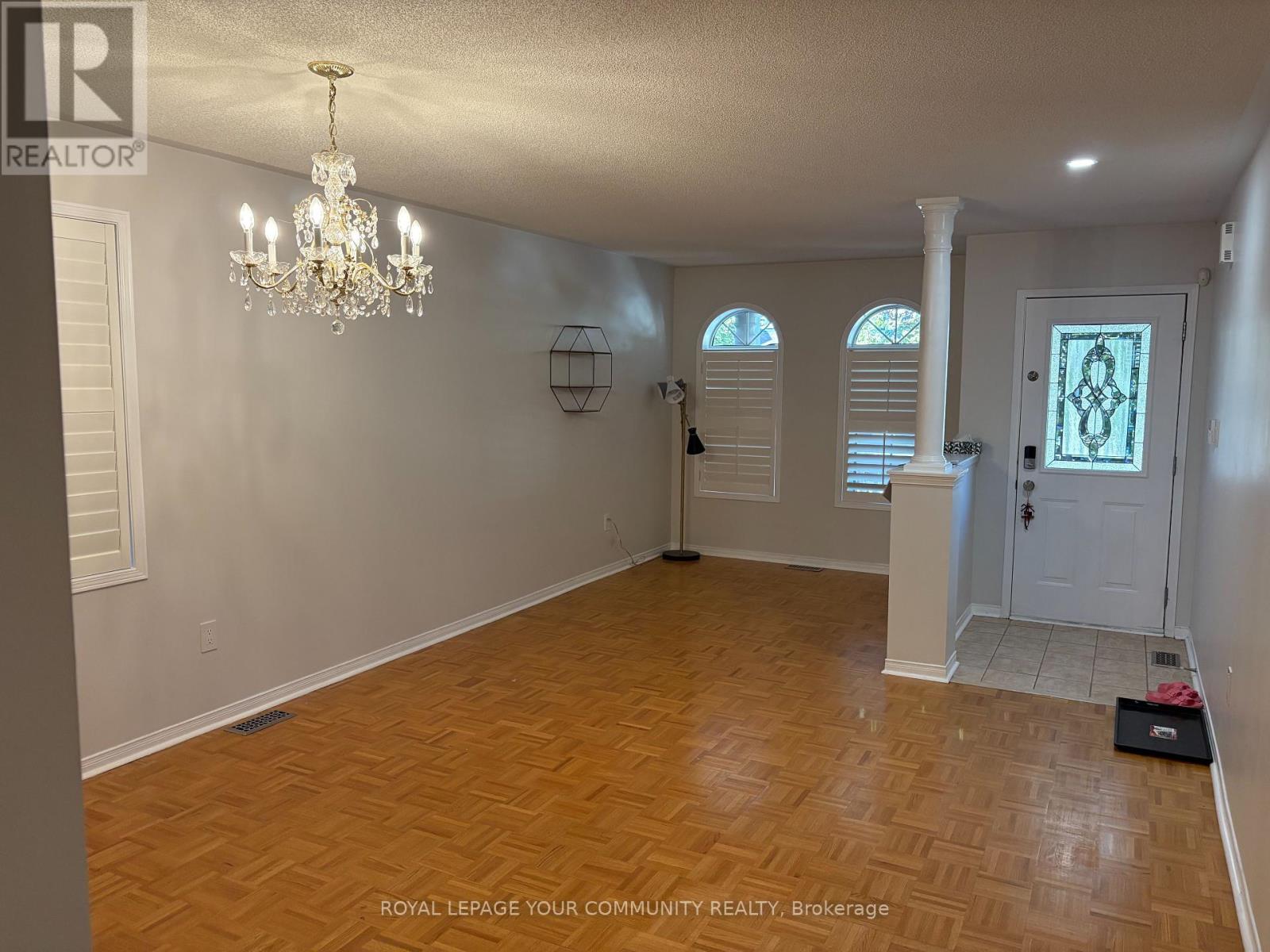 146 Hollywood Hill Circle, Vaughan, Ontario  L4H 2P2 - Photo 5 - N12453793