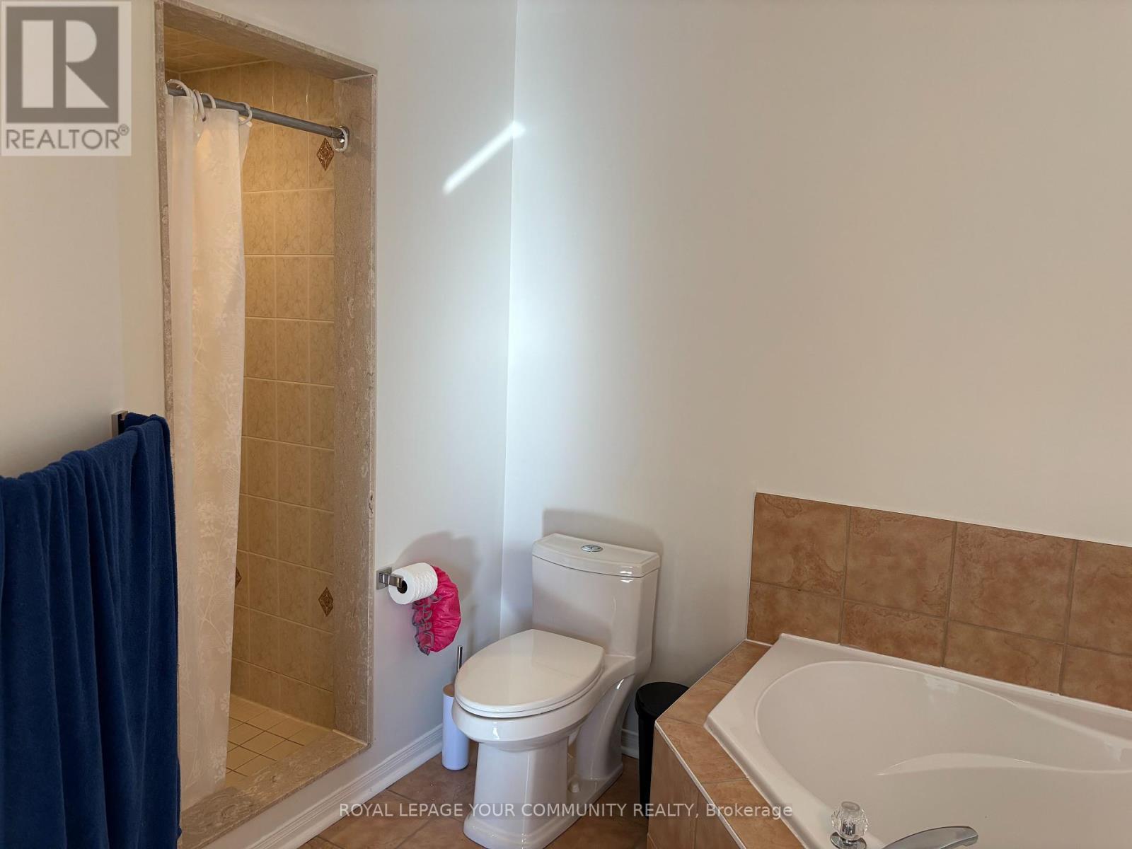 146 Hollywood Hill Circle, Vaughan, Ontario  L4H 2P2 - Photo 18 - N12453793