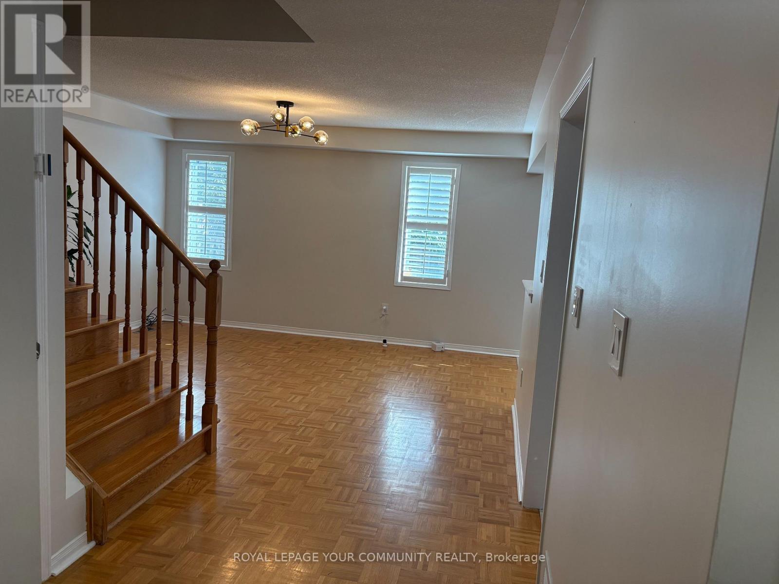 146 Hollywood Hill Circle, Vaughan, Ontario  L4H 2P2 - Photo 6 - N12453793