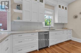 157 Duchess Avenue, London South (South F), Ontario  N6C 1N8 - Photo 4 - X12454003