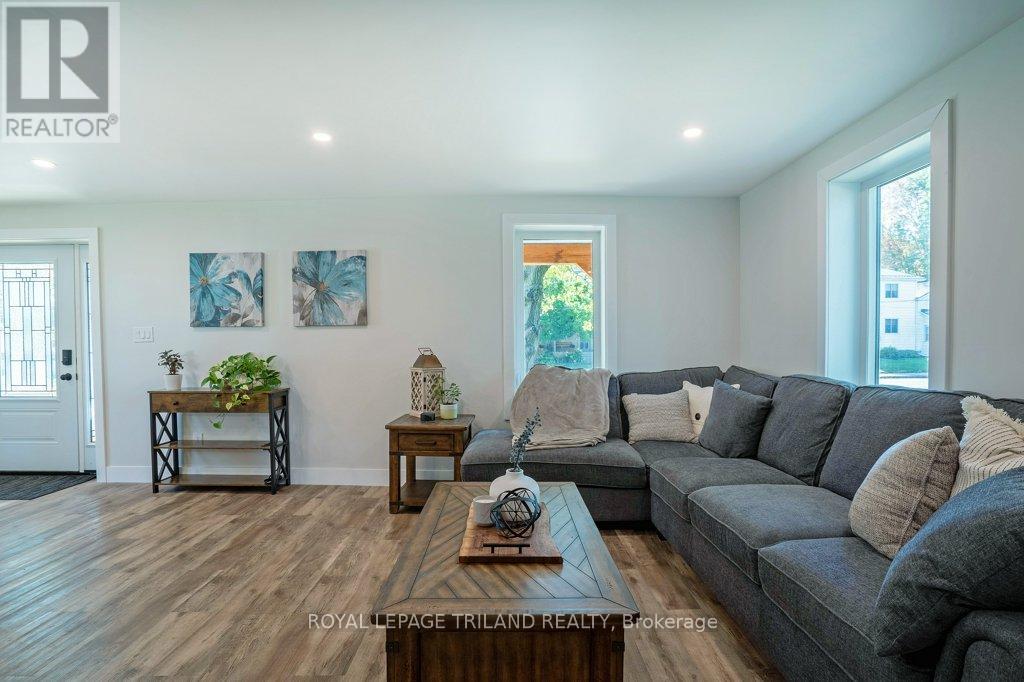 35620 Fingal Line, Southwold (Fingal), Ontario  N0L 1K0 - Photo 13 - X12454034