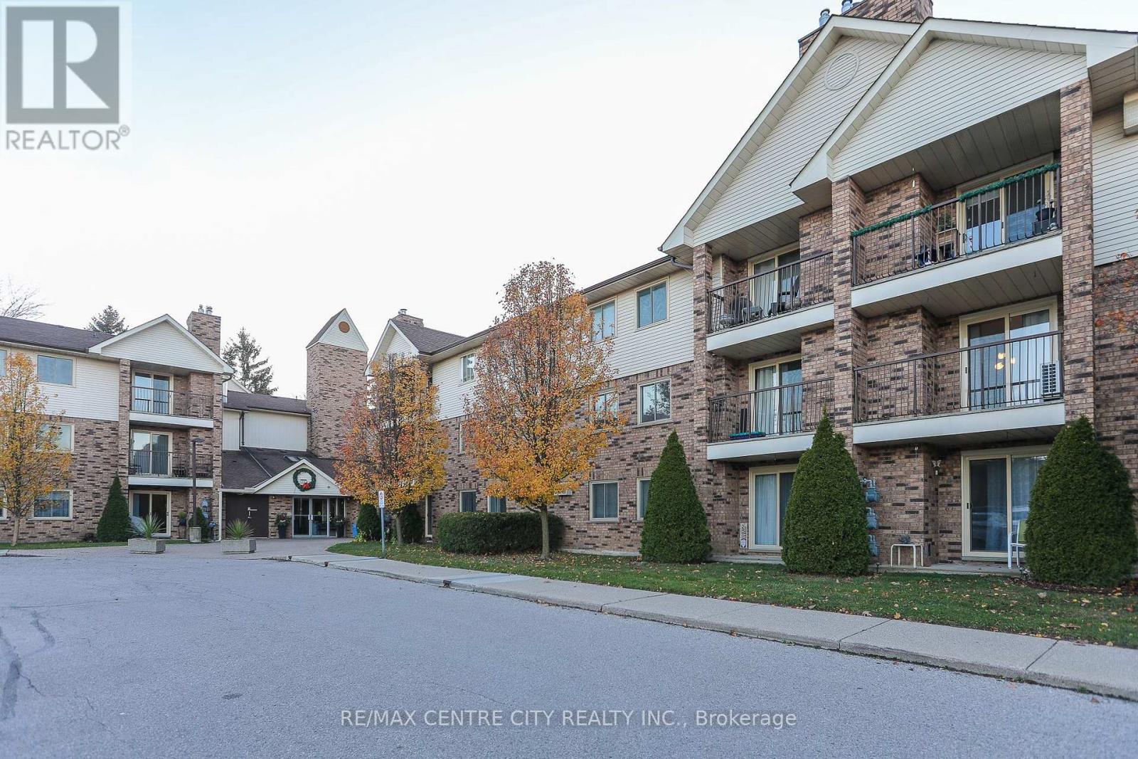 311 - 440 Wellington Street, St. Thomas, Ontario  N5R 5X5 - Photo 34 - X12454050