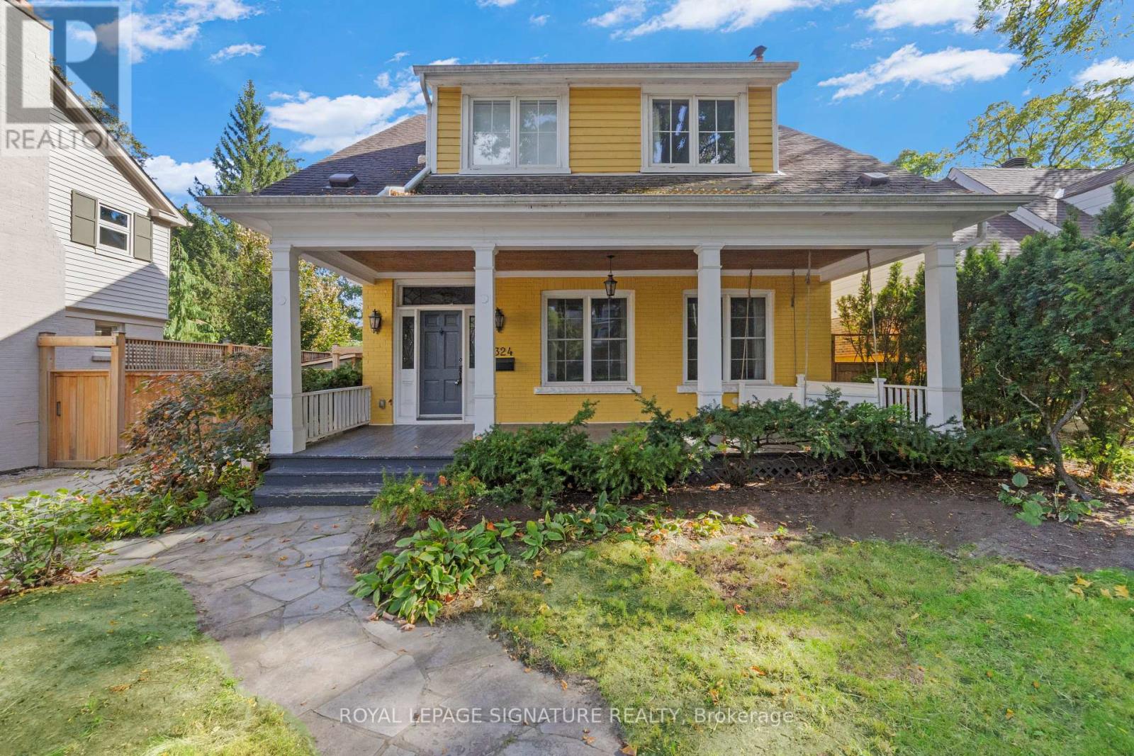 324 Spruce Street, Oakville, Ontario  L6J 2H1 - Photo 2 - W12450271