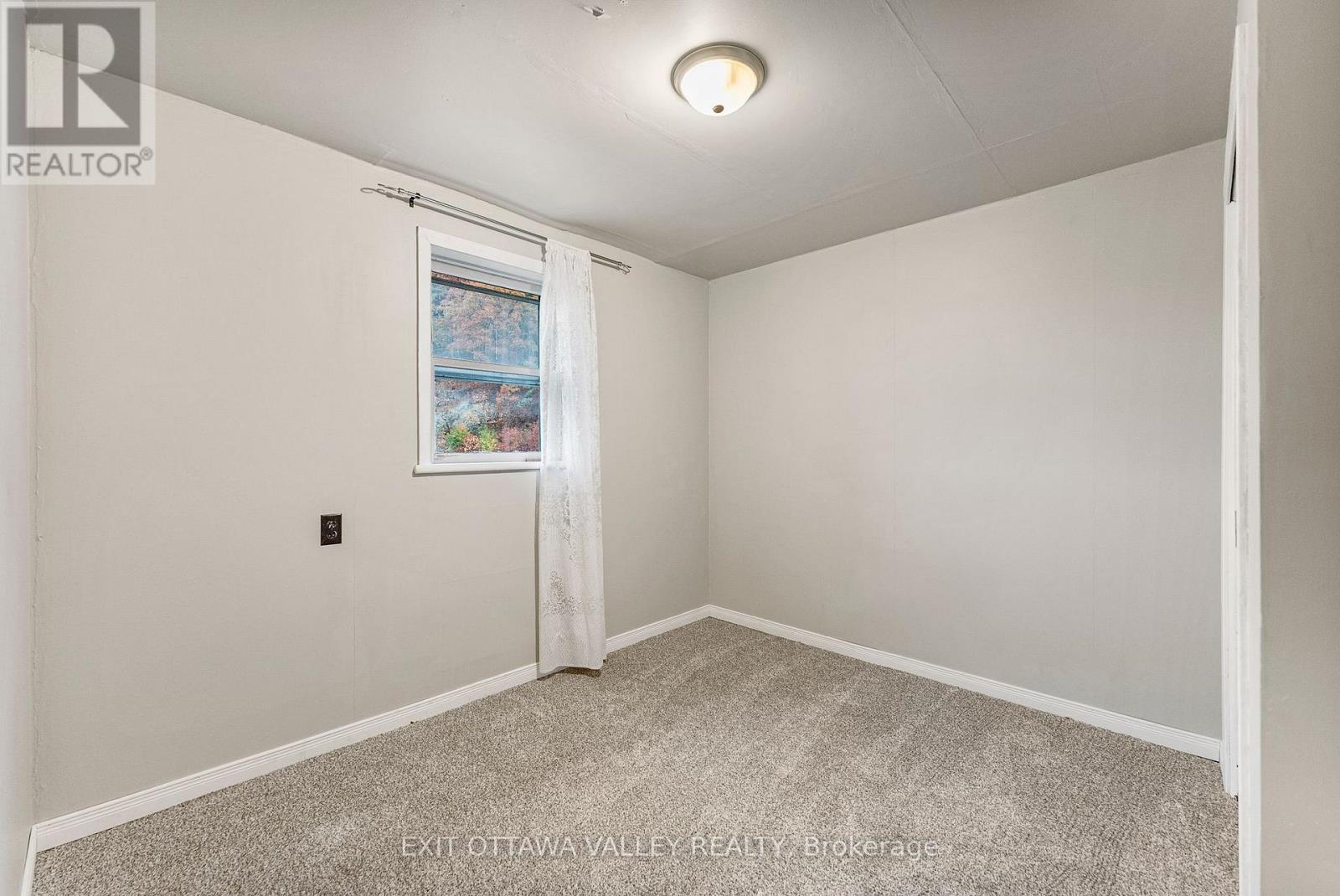 48 Needham Street, Madawaska Valley, Ontario  K0J 1B0 - Photo 31 - X12454057