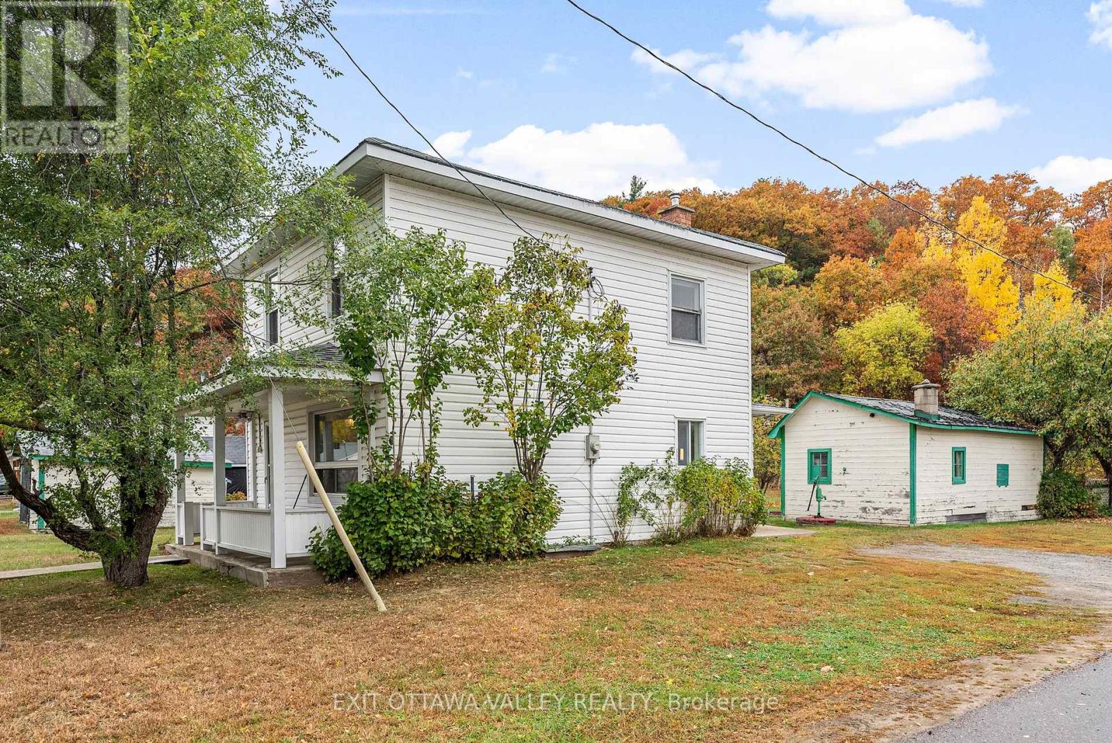 48 Needham Street, Madawaska Valley, Ontario  K0J 1B0 - Photo 35 - X12454057
