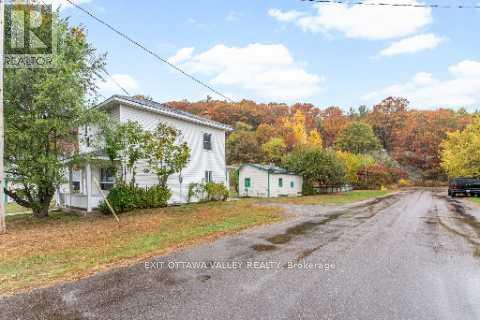 48 Needham Street, Madawaska Valley, Ontario  K0J 1B0 - Photo 5 - X12454057