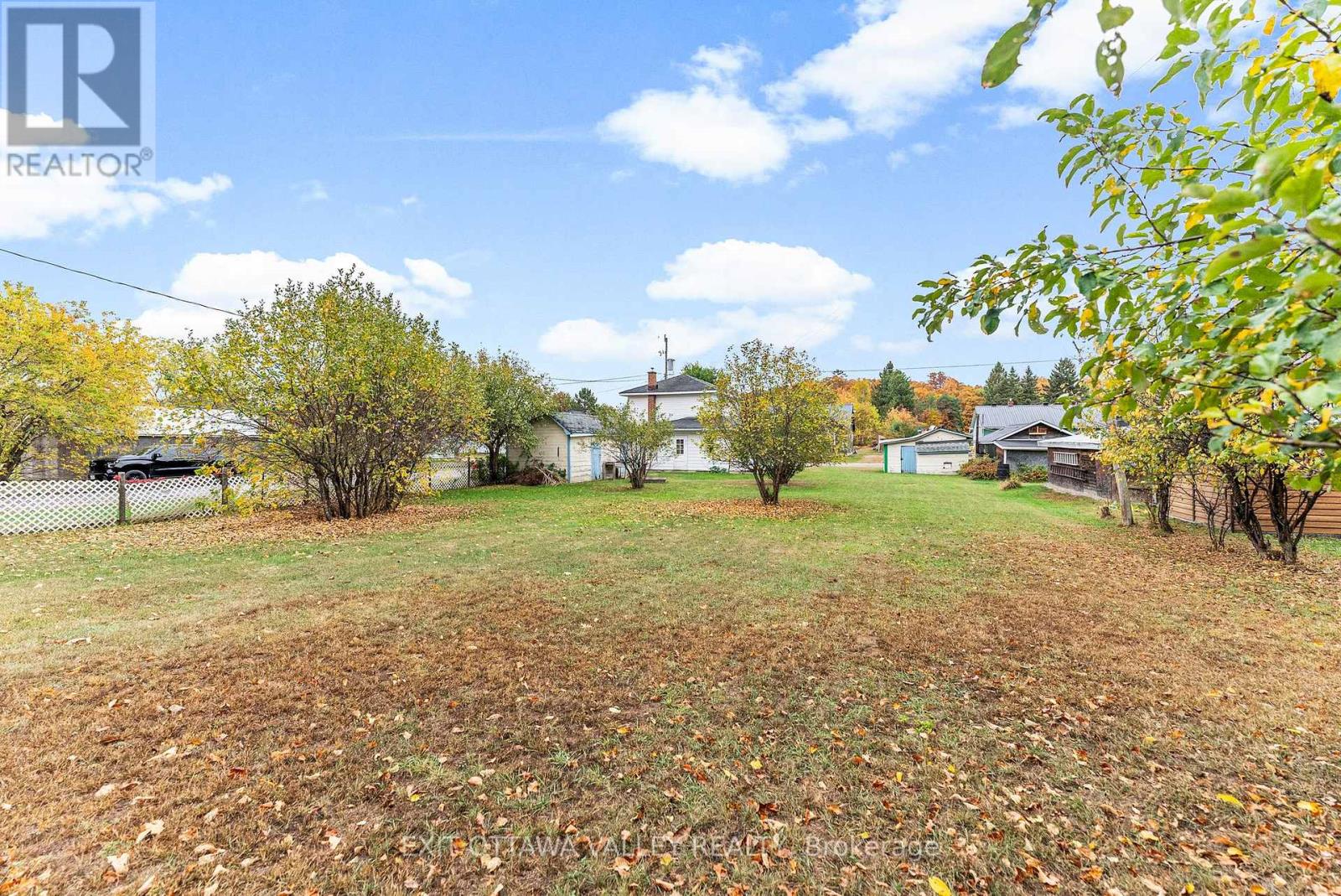 48 Needham Street, Madawaska Valley, Ontario  K0J 1B0 - Photo 8 - X12454057