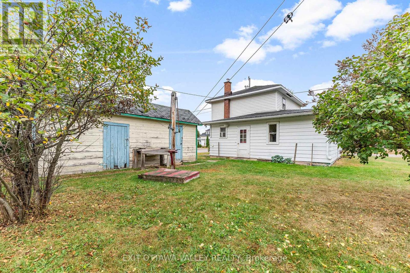 48 Needham Street, Madawaska Valley, Ontario  K0J 1B0 - Photo 9 - X12454057