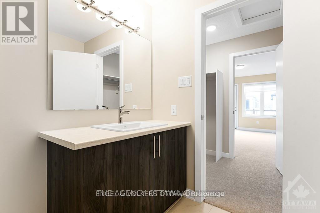 218 Speckled Alder Row, Ottawa, Ontario  K2J 7G8 - Photo 11 - X12453971