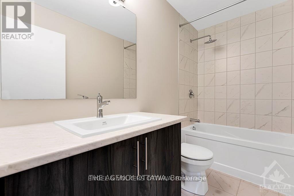 218 Speckled Alder Row, Ottawa, Ontario  K2J 7G8 - Photo 13 - X12453971