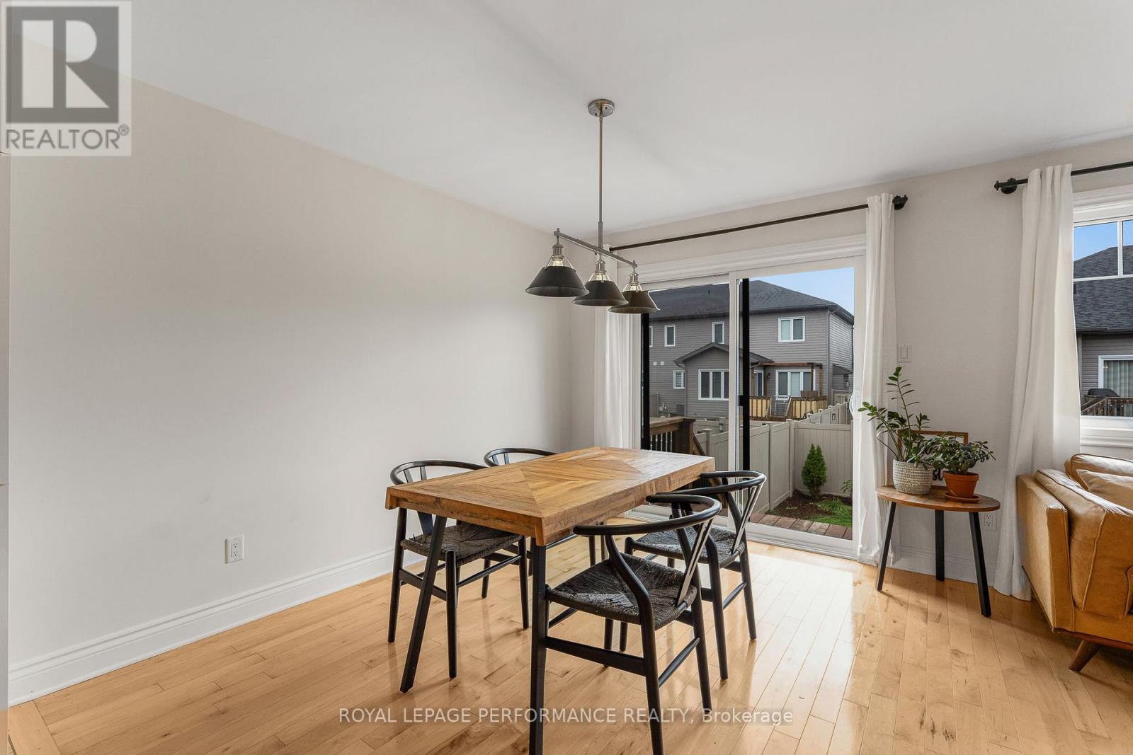 337 Twilight Avenue, Russell, Ontario  K4R 0E3 - Photo 11 - X12454024