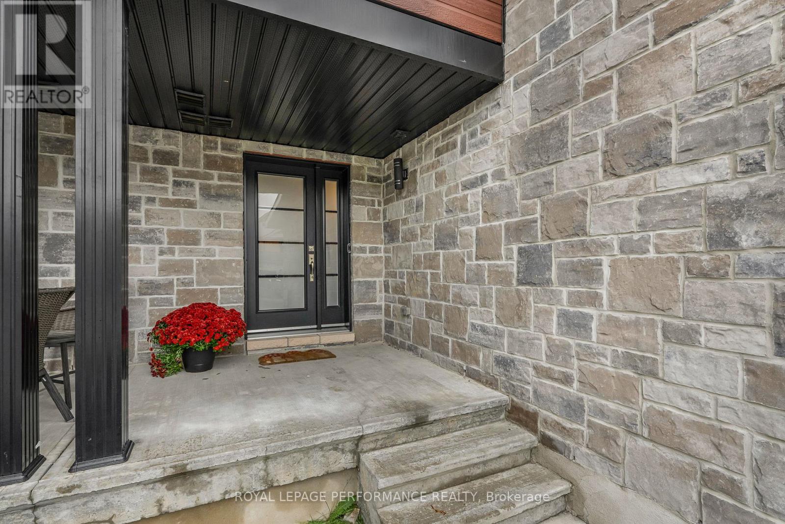 337 Twilight Avenue, Russell, Ontario  K4R 0E3 - Photo 3 - X12454024