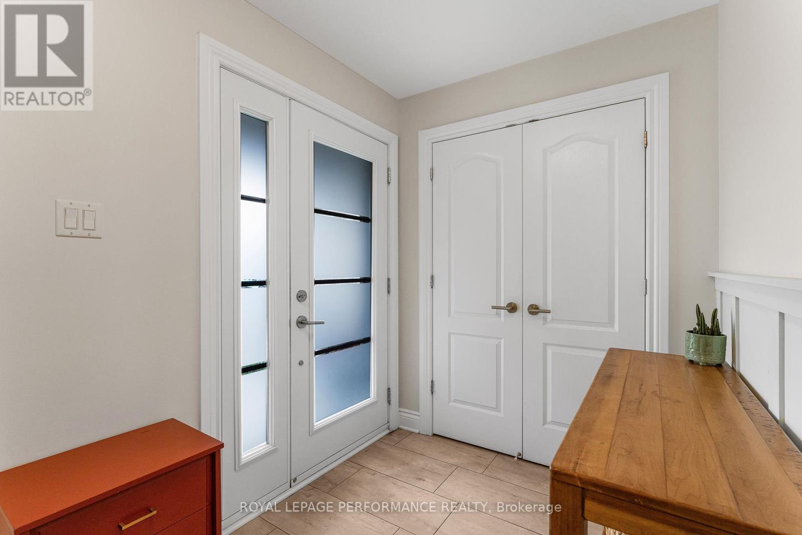 337 Twilight Avenue, Russell, Ontario  K4R 0E3 - Photo 4 - X12454024