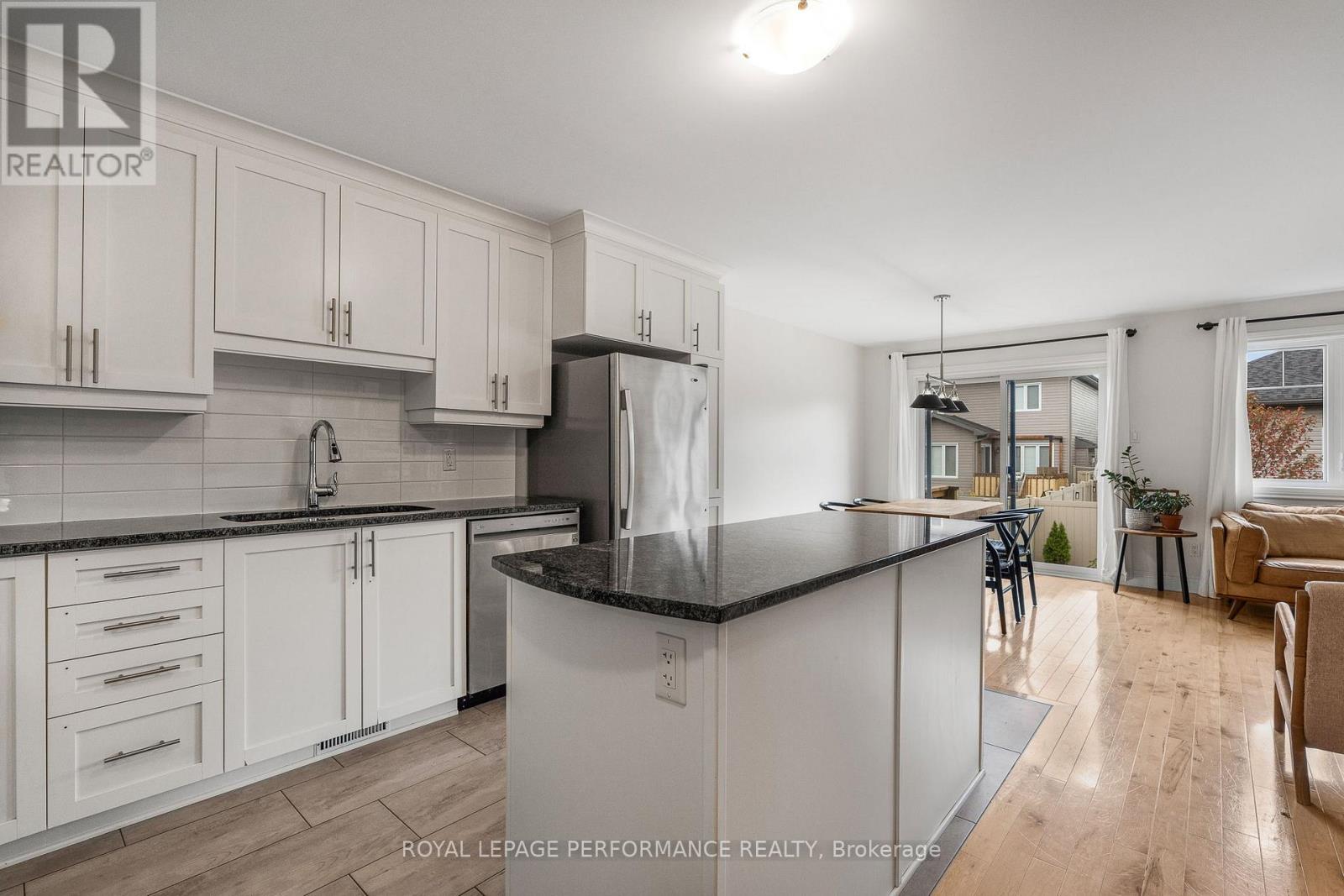 337 Twilight Avenue, Russell, Ontario  K4R 0E3 - Photo 9 - X12454024