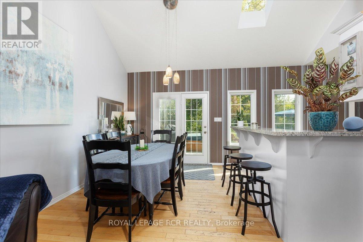 1903 Metro Road N, Georgina, Ontario  L0E 1L0 - Photo 10 - N12453829