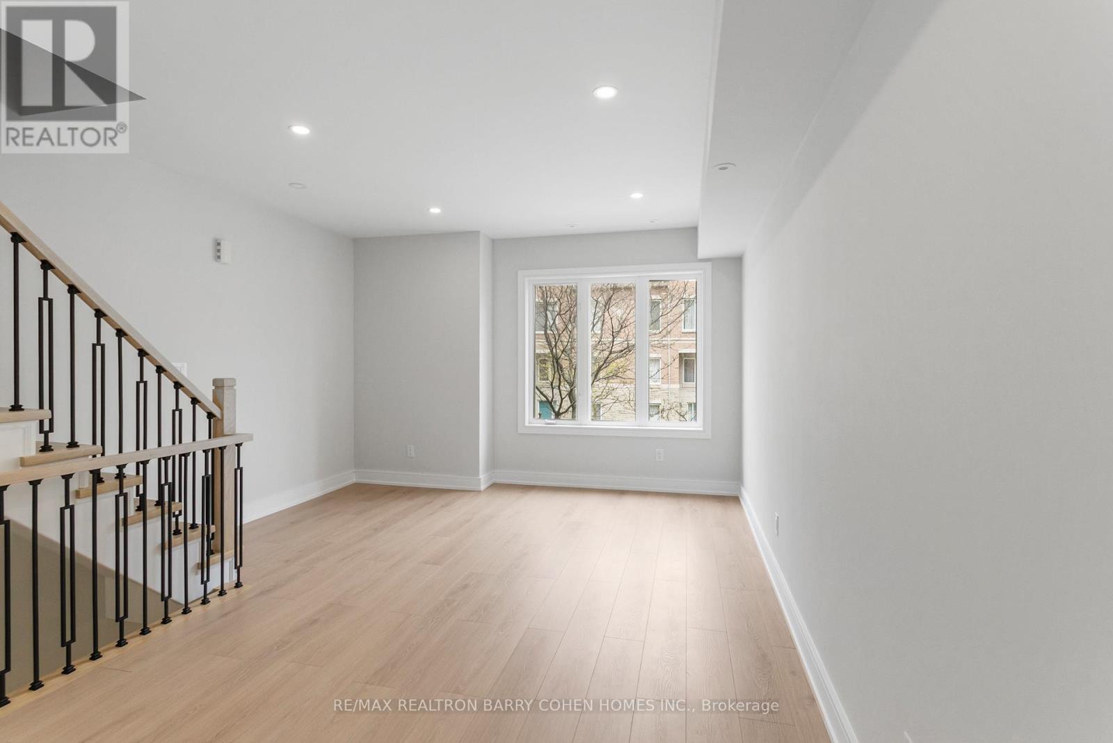 21 - 21 Galleria Parkway, Markham, Ontario  L3T 0A4 - Photo 13 - N12453833