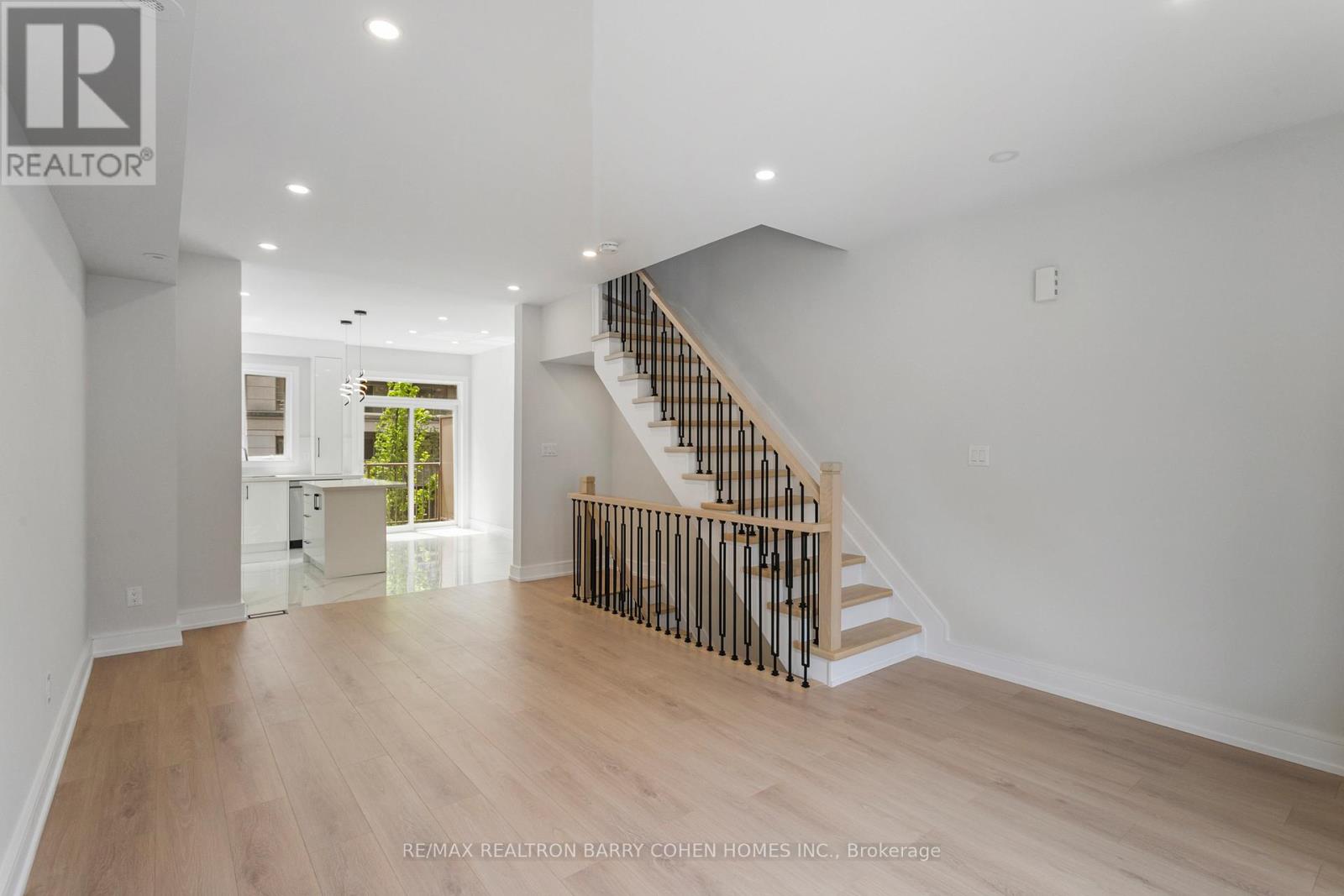 21 - 21 Galleria Parkway, Markham, Ontario  L3T 0A4 - Photo 15 - N12453833