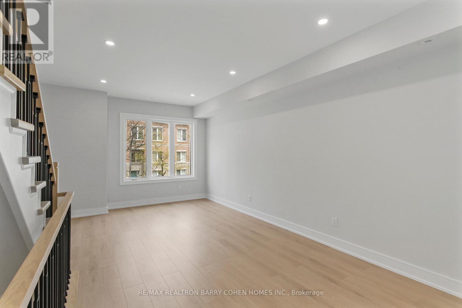 21 - 21 Galleria Parkway, Markham, Ontario  L3T 0A4 - Photo 16 - N12453833