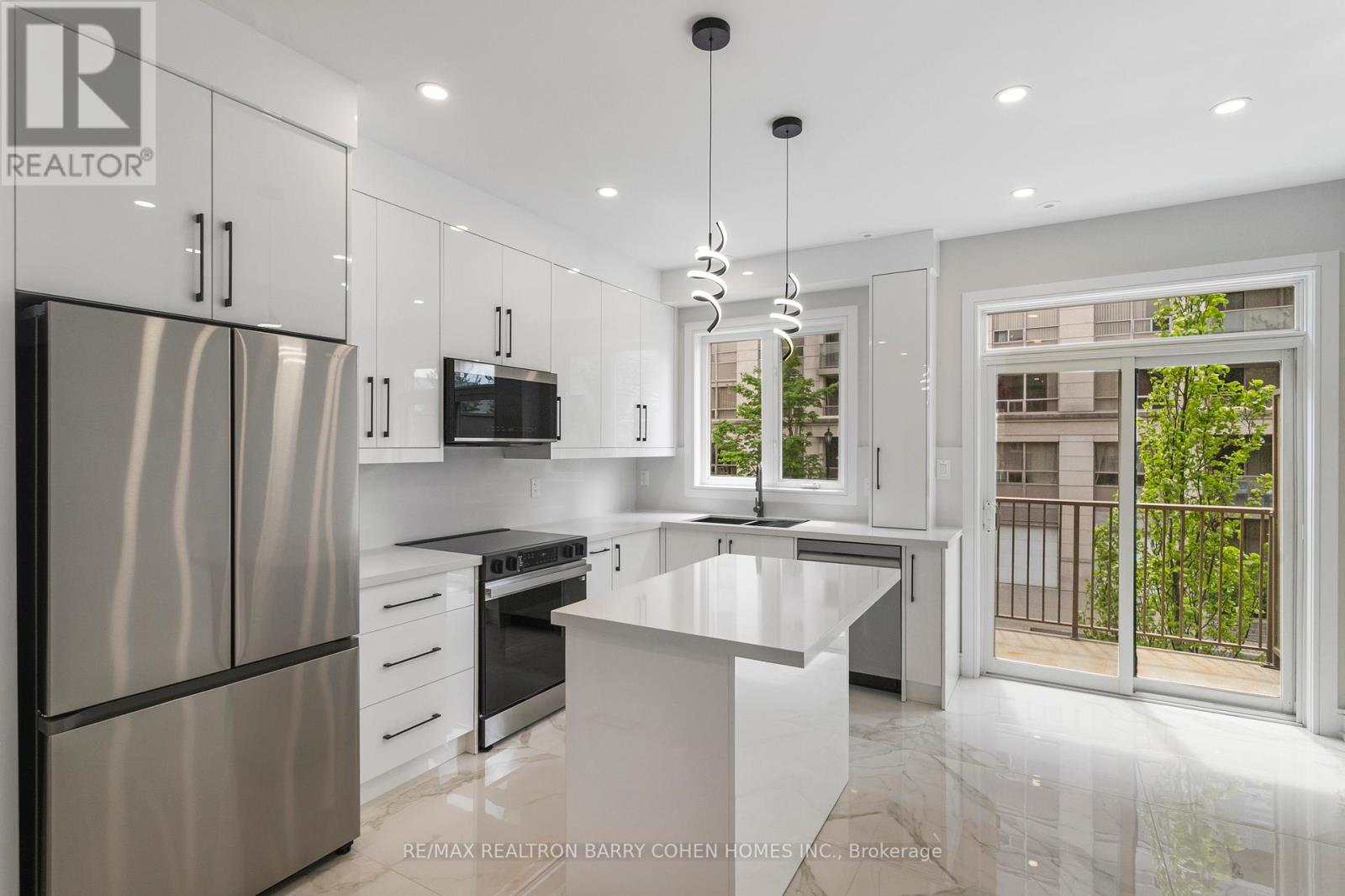 21 - 21 Galleria Parkway, Markham, Ontario  L3T 0A4 - Photo 17 - N12453833
