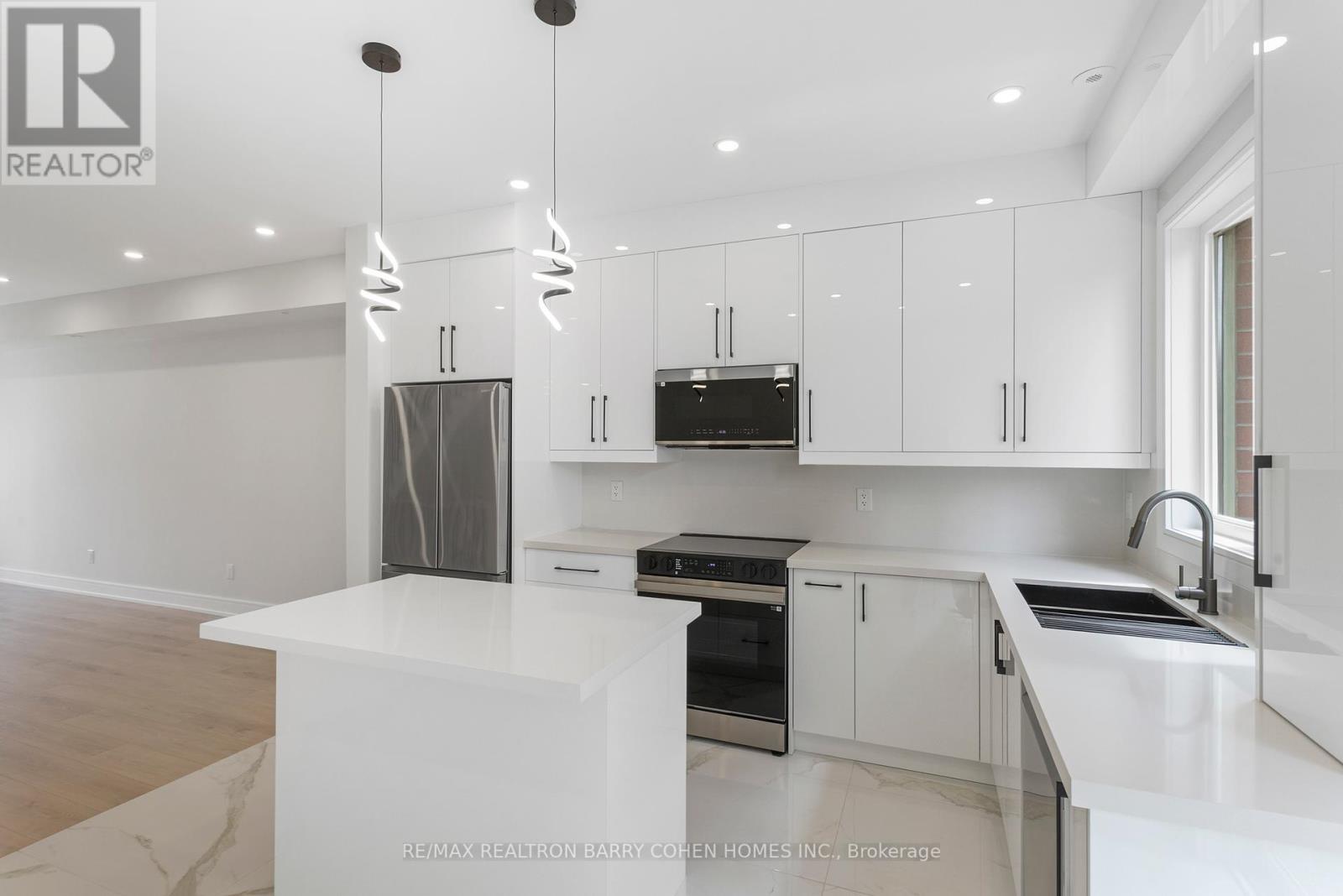 21 - 21 Galleria Parkway, Markham, Ontario  L3T 0A4 - Photo 19 - N12453833