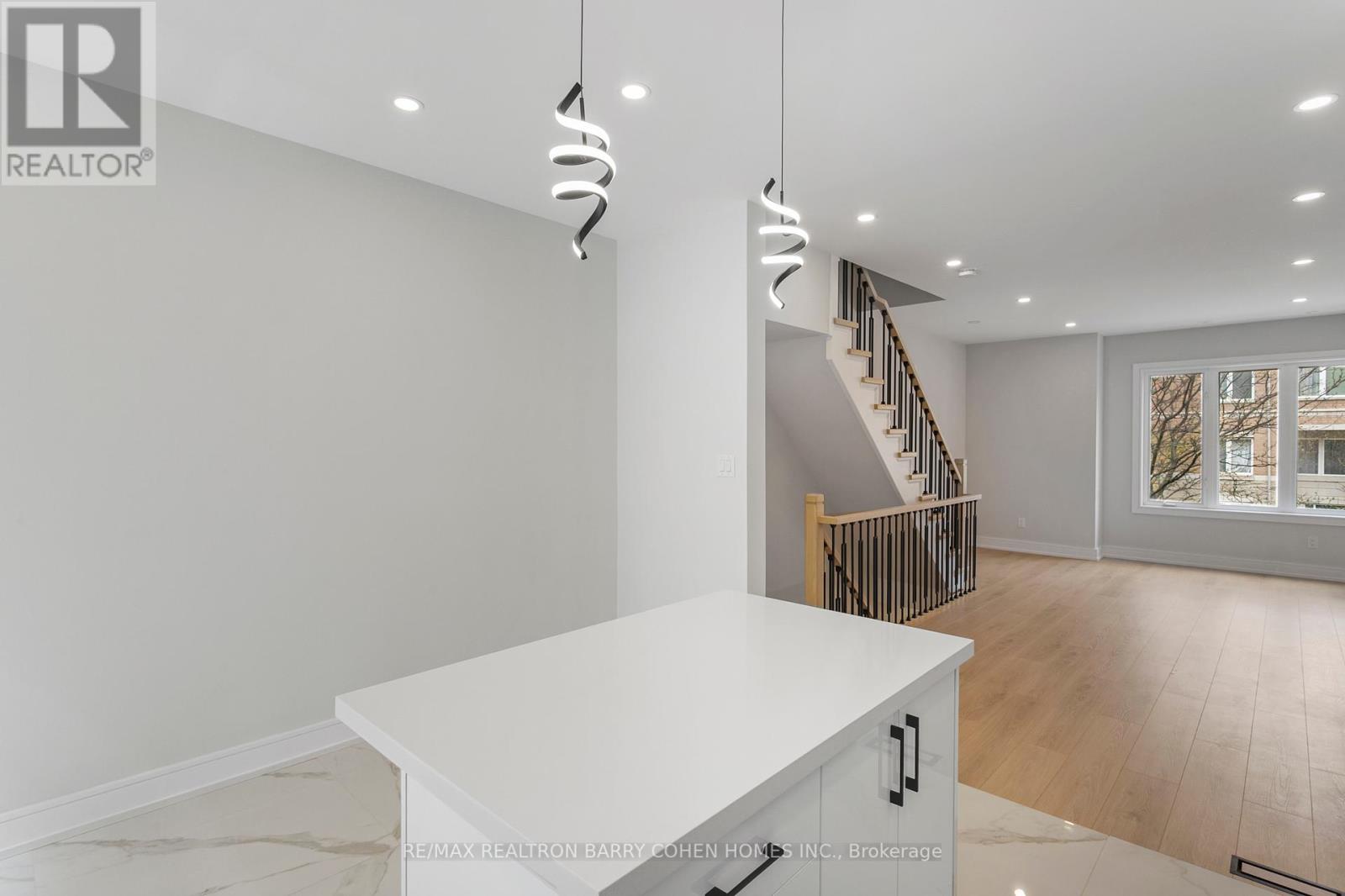 21 - 21 Galleria Parkway, Markham, Ontario  L3T 0A4 - Photo 20 - N12453833