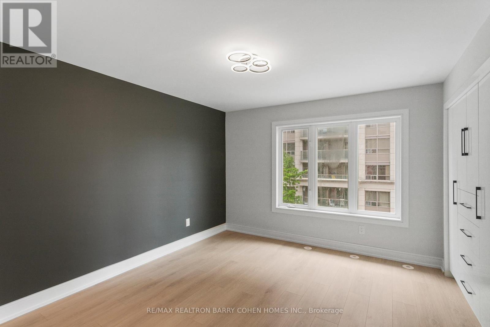 21 - 21 Galleria Parkway, Markham, Ontario  L3T 0A4 - Photo 29 - N12453833