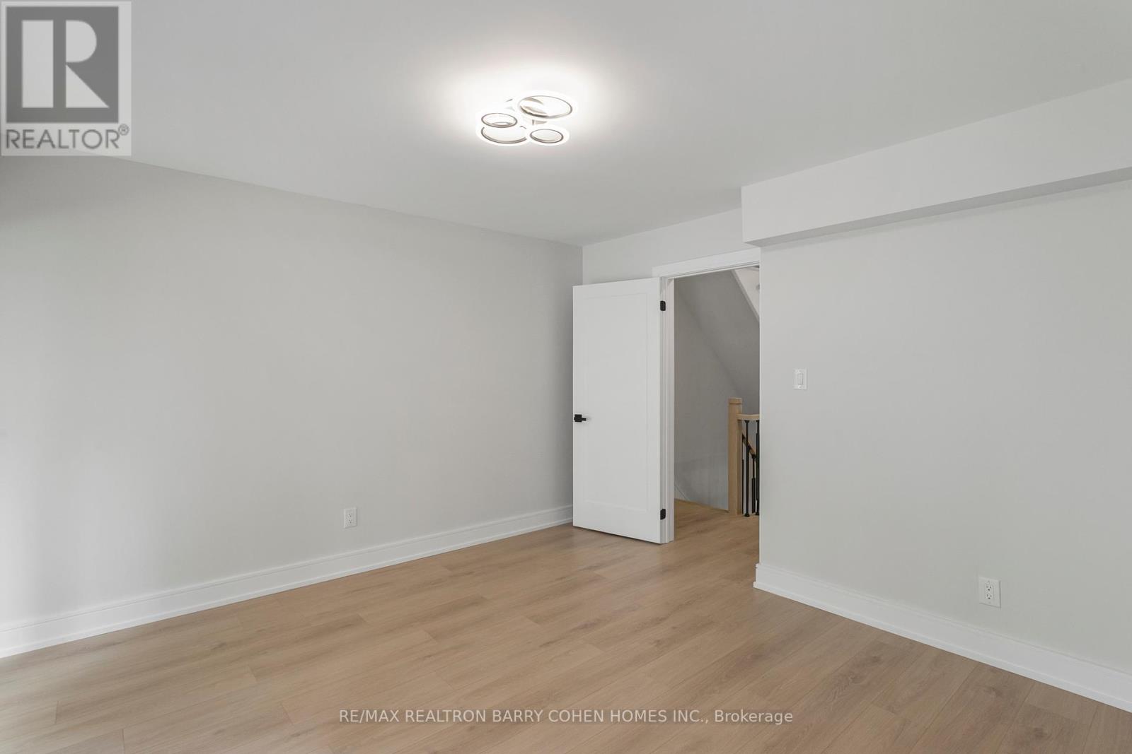 21 - 21 Galleria Parkway, Markham, Ontario  L3T 0A4 - Photo 8 - N12453833