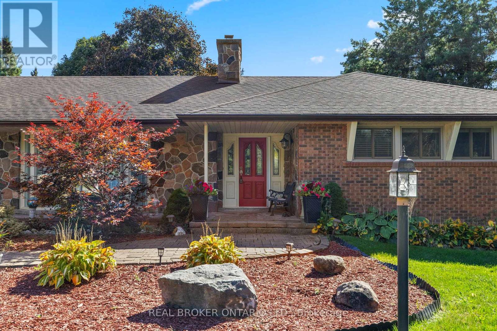 309 Wagg Road, Uxbridge, Ontario  L0C 1A0 - Photo 3 - N12453834
