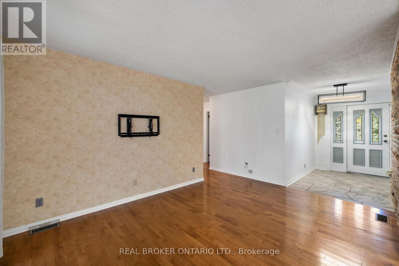 309 Wagg Road, Uxbridge, Ontario  L0C 1A0 - Photo 8 - N12453834