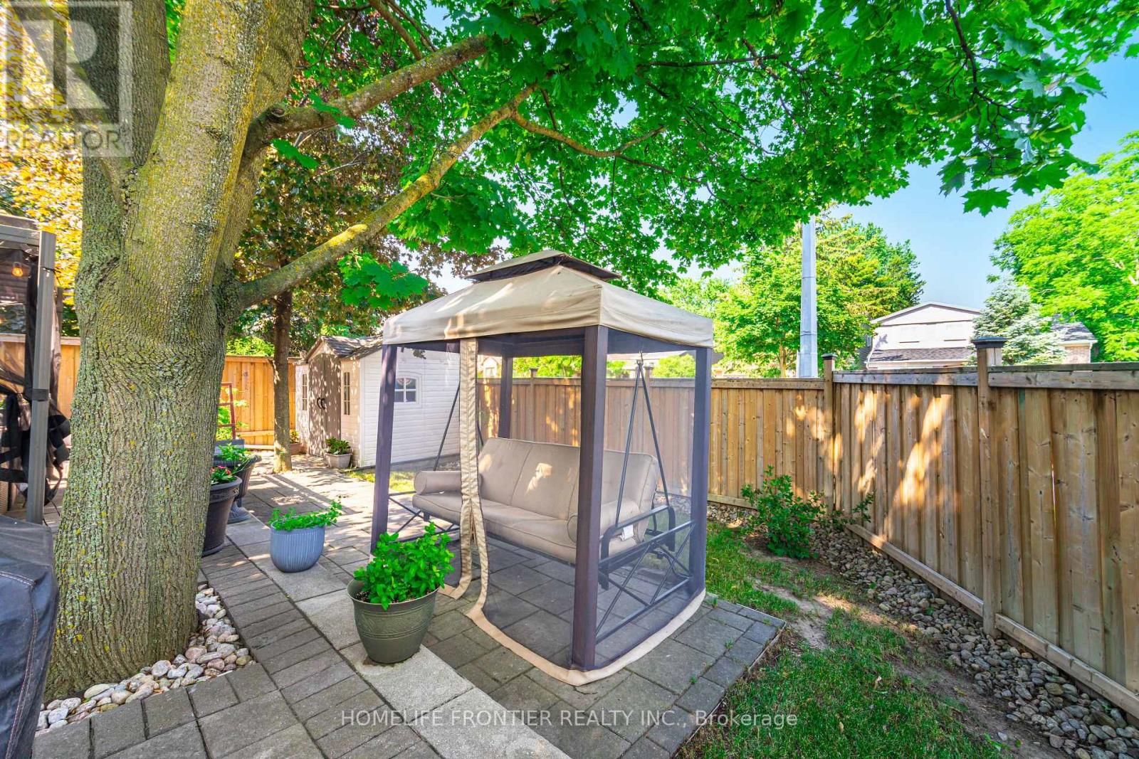 1 Denava Gate, Richmond Hill, Ontario  L4C 5E3 - Photo 44 - N12453845