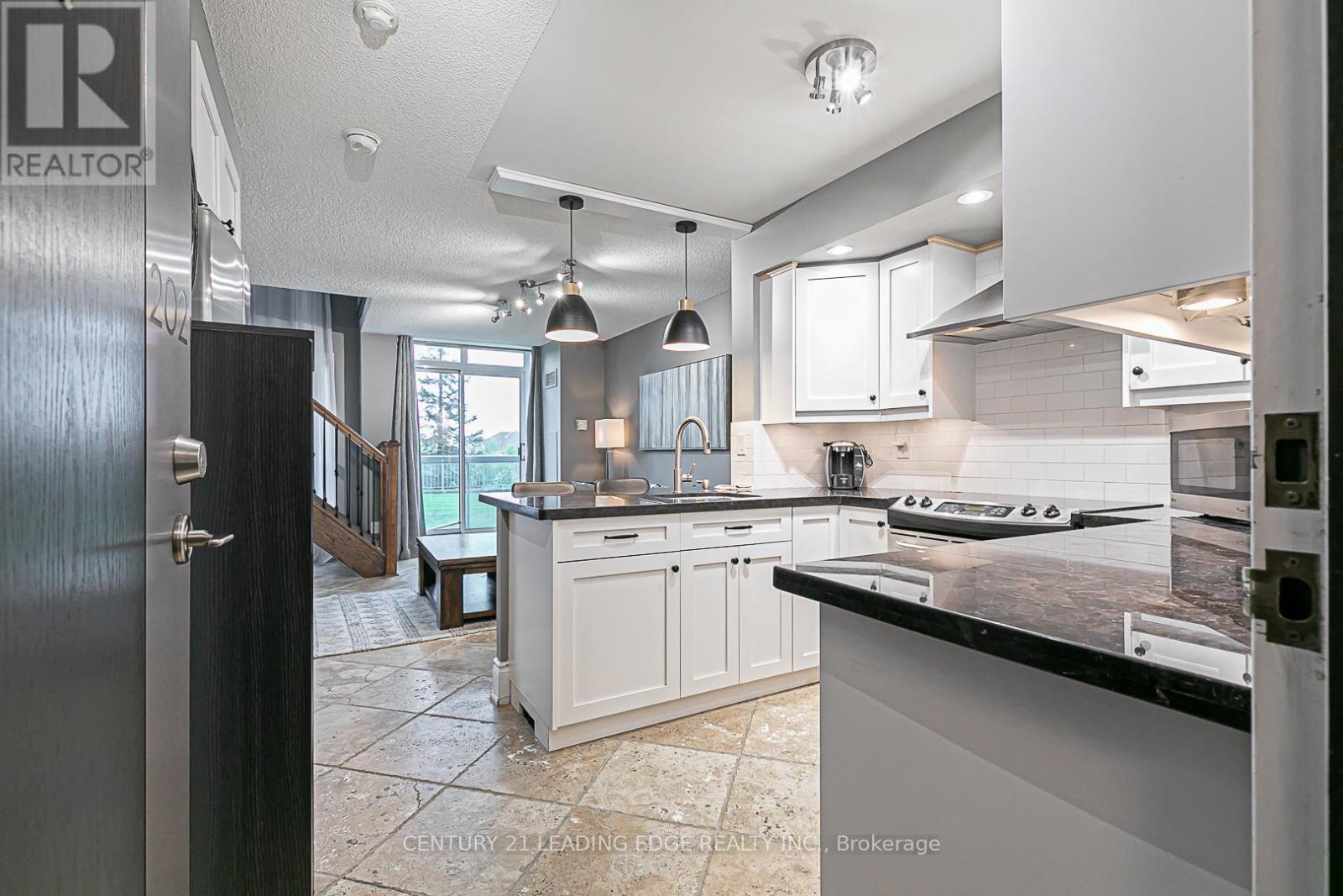 202 - 3 ELLESMERE STREET, Richmond Hill, Ontario