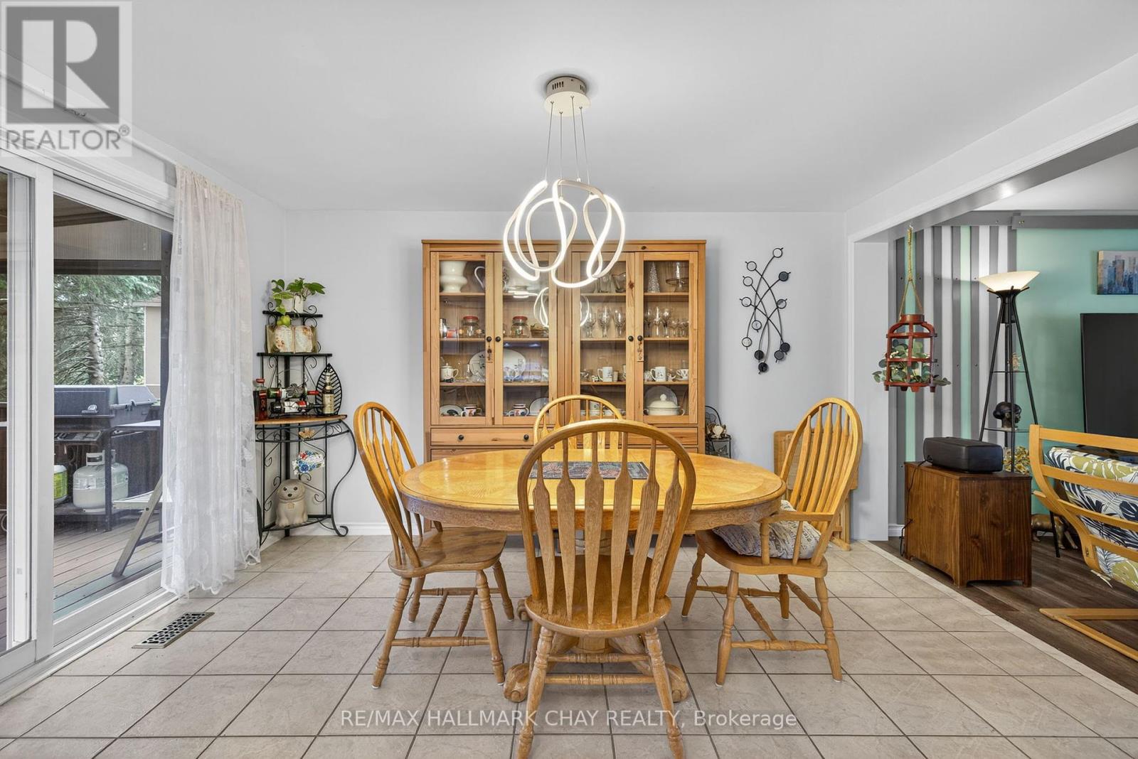 72 Tecumseth Pines Drive, New Tecumseth, Ontario  L0G 1W0 - Photo 15 - N12453859