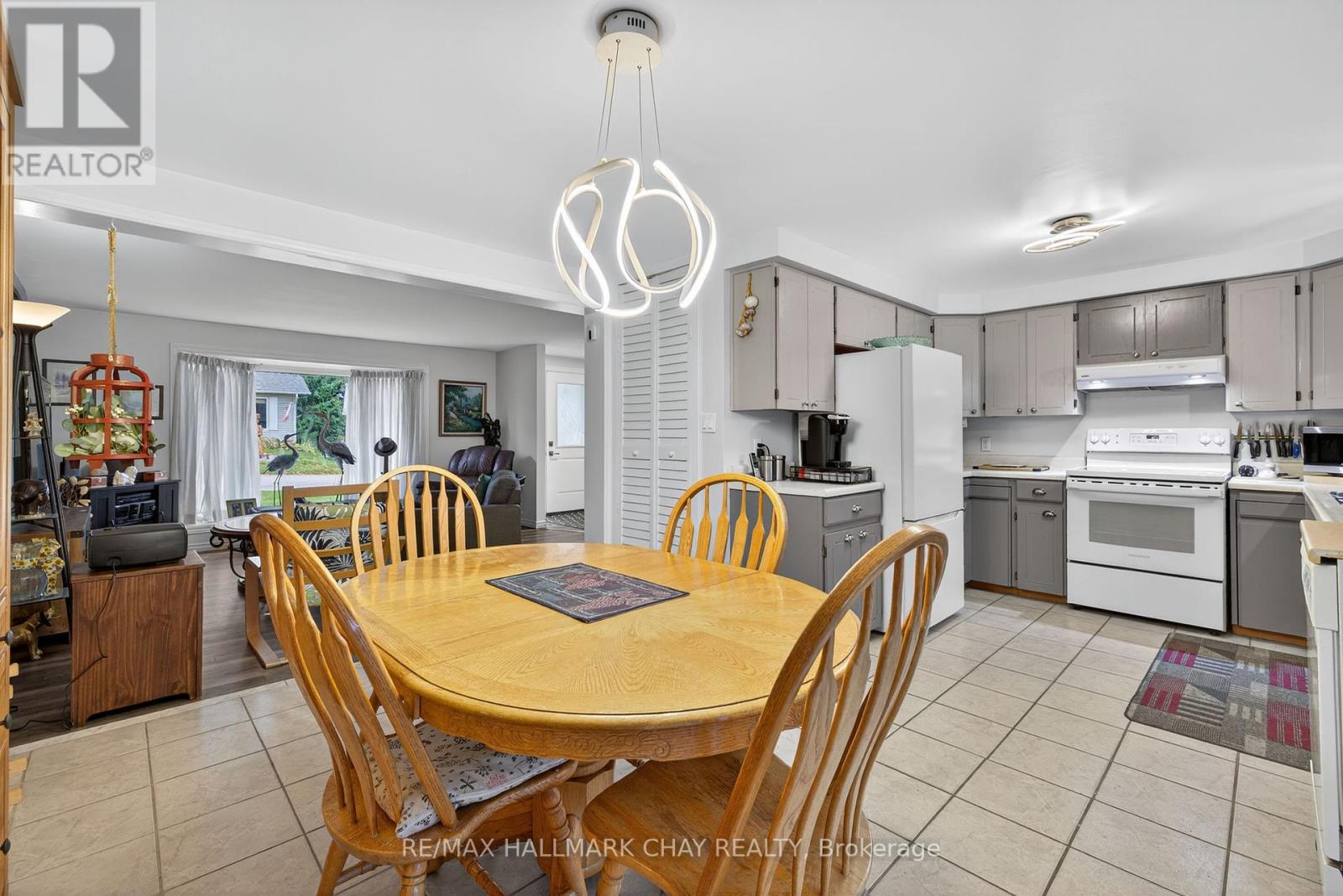 72 Tecumseth Pines Drive, New Tecumseth, Ontario  L0G 1W0 - Photo 17 - N12453859
