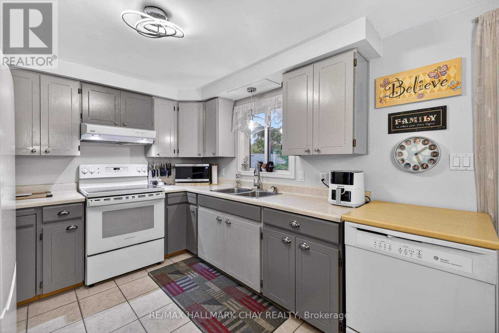 72 Tecumseth Pines Drive, New Tecumseth, Ontario  L0G 1W0 - Photo 20 - N12453859