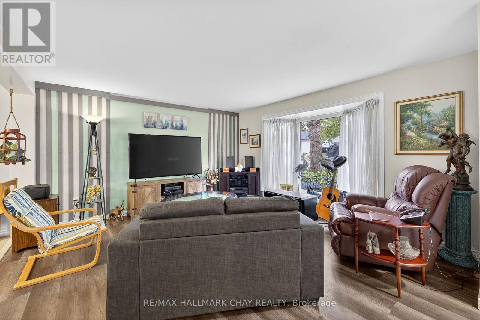 72 Tecumseth Pines Drive, New Tecumseth, Ontario  L0G 1W0 - Photo 8 - N12453859