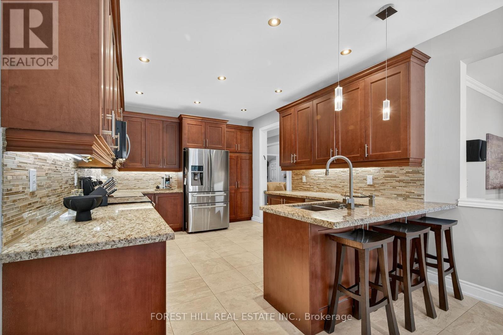 271 Autumn Hill Boulevard, Vaughan (Patterson), Ontario  L4J 8Y4 - Photo 14 - N12453871