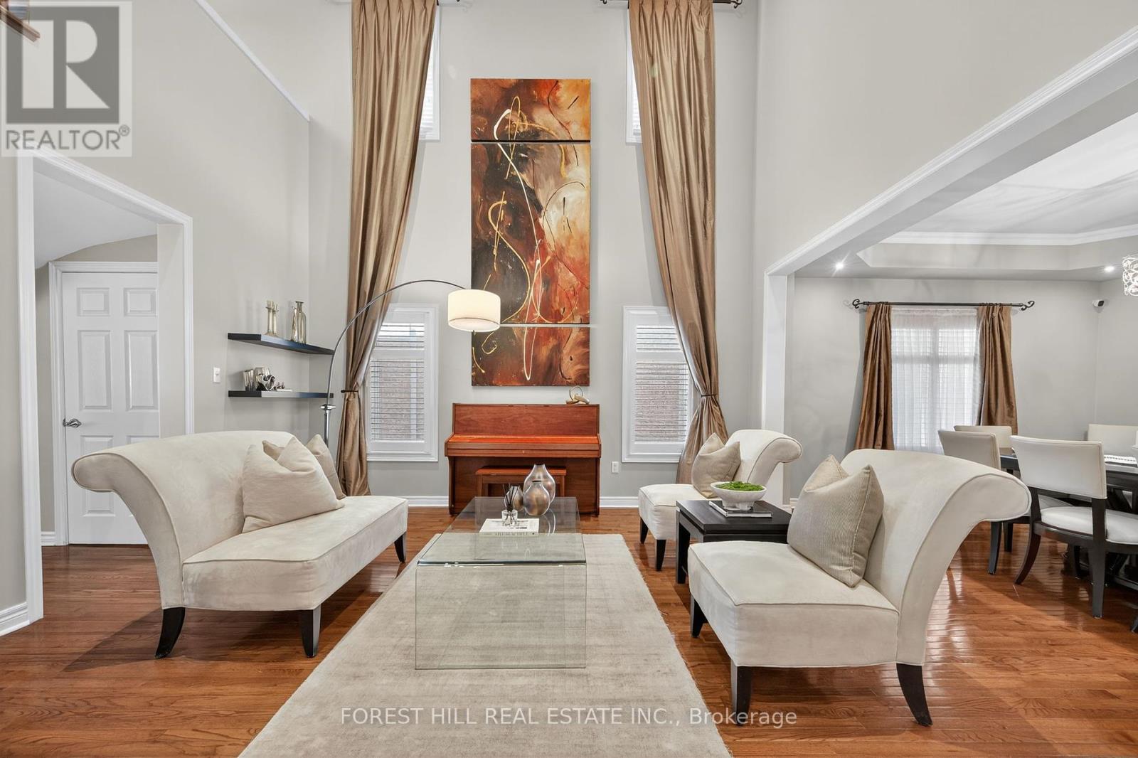 271 Autumn Hill Boulevard, Vaughan (Patterson), Ontario  L4J 8Y4 - Photo 3 - N12453871