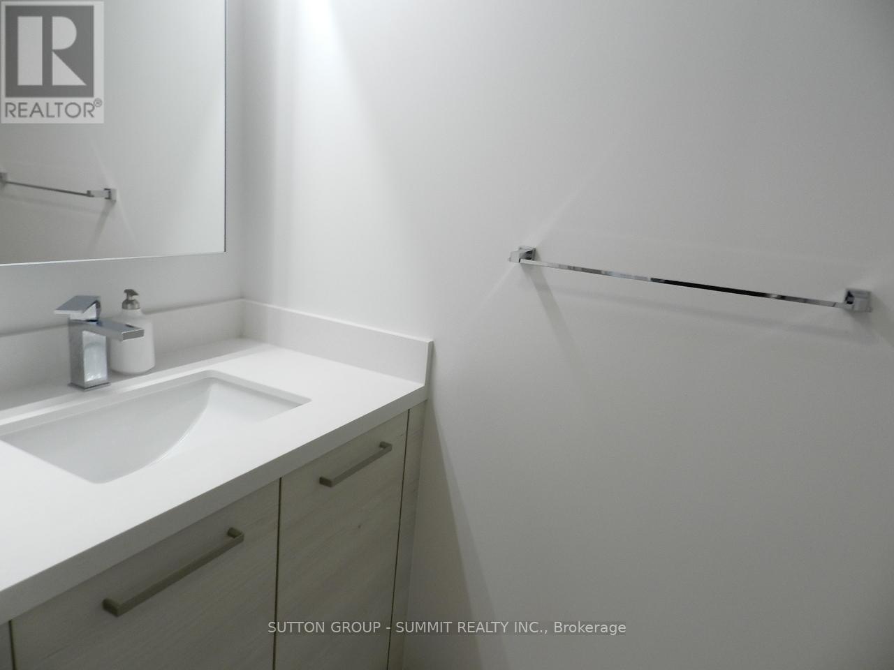 1607 - 12 Gandhi Lane, Markham, Ontario  L3T 0G8 - Photo 10 - N12453877