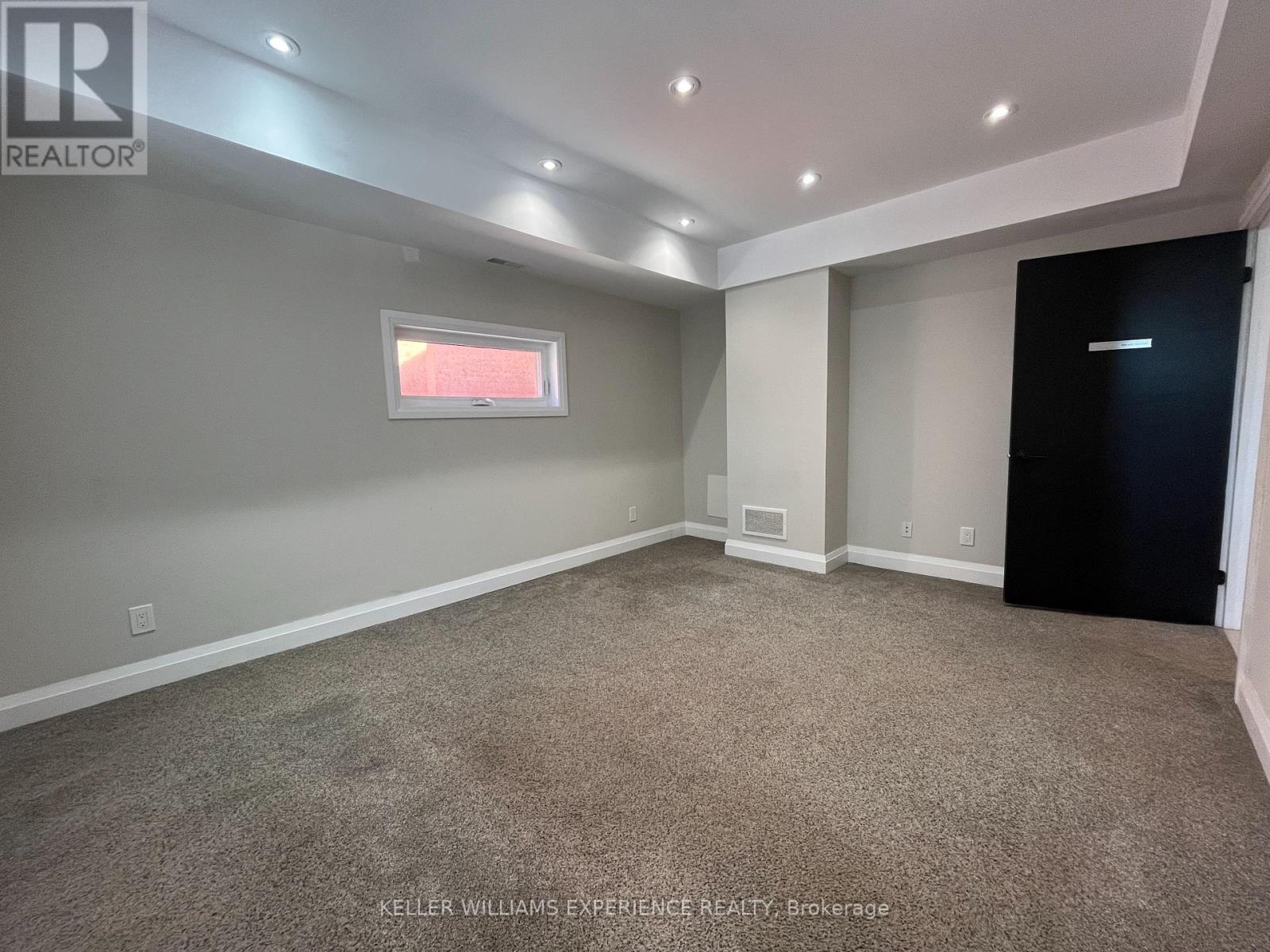 Front Office - 63 Mary Street, Barrie, Ontario  L4N 1T2 - Photo 6 - S12453876