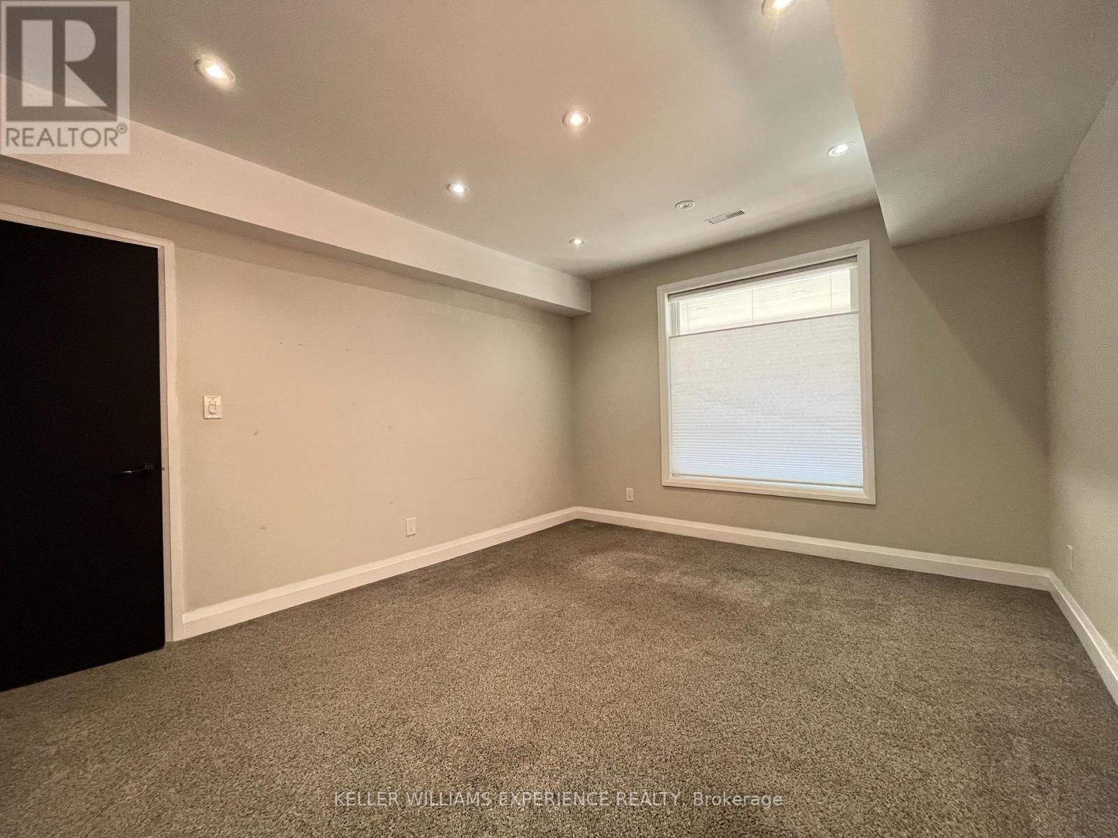 Front Office - 63 Mary Street, Barrie, Ontario  L4N 1T2 - Photo 7 - S12453876