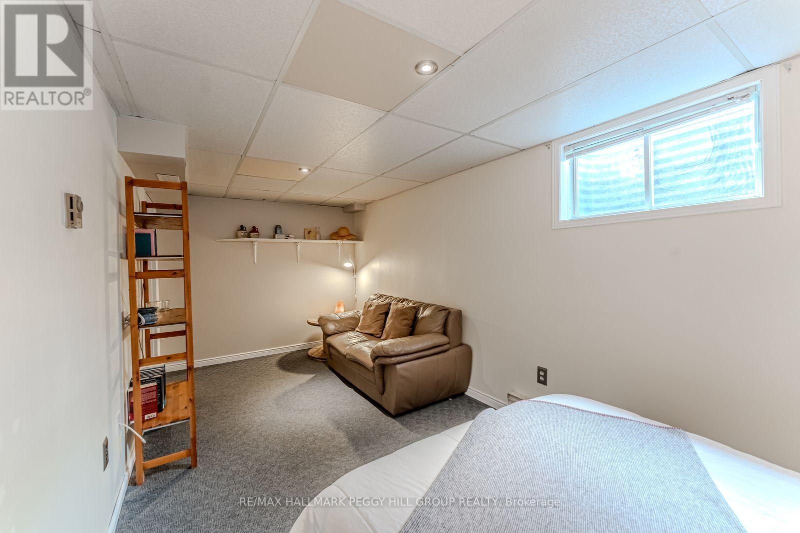 56 Maitland Drive, Barrie, Ontario  L4M 5V7 - Photo 12 - S12453899