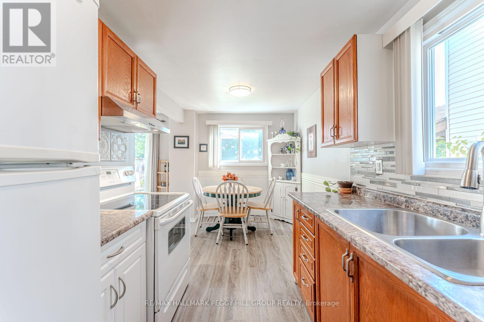 56 Maitland Drive, Barrie, Ontario  L4M 5V7 - Photo 6 - S12453899