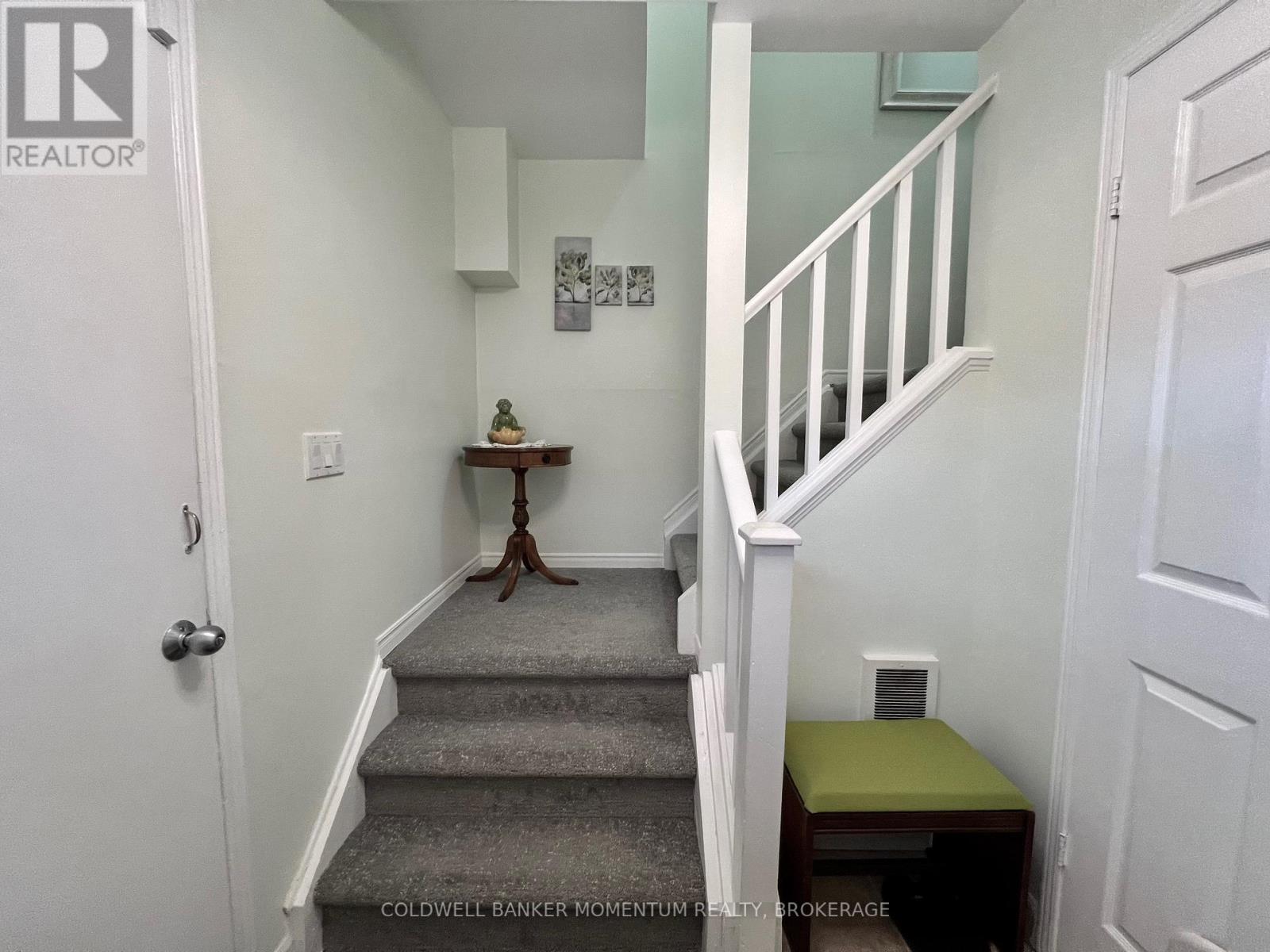 203 - 201 Dorchester Boulevard, St. Catharines, Ontario  L2M 7W1 - Photo 3 - X12453968