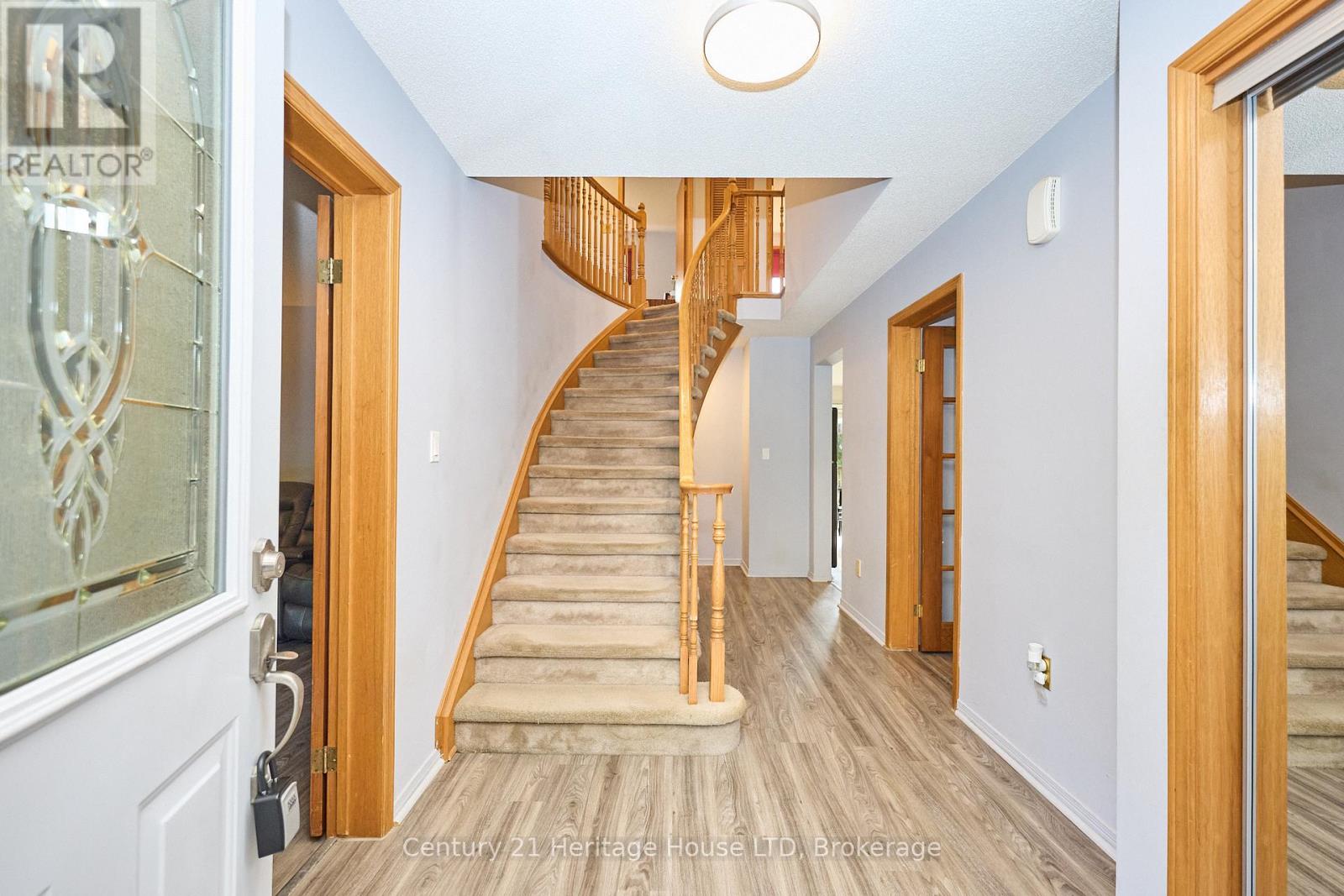 18 Bascary Crescent, St. Catharines, Ontario  L2S 3M8 - Photo 4 - X12454029